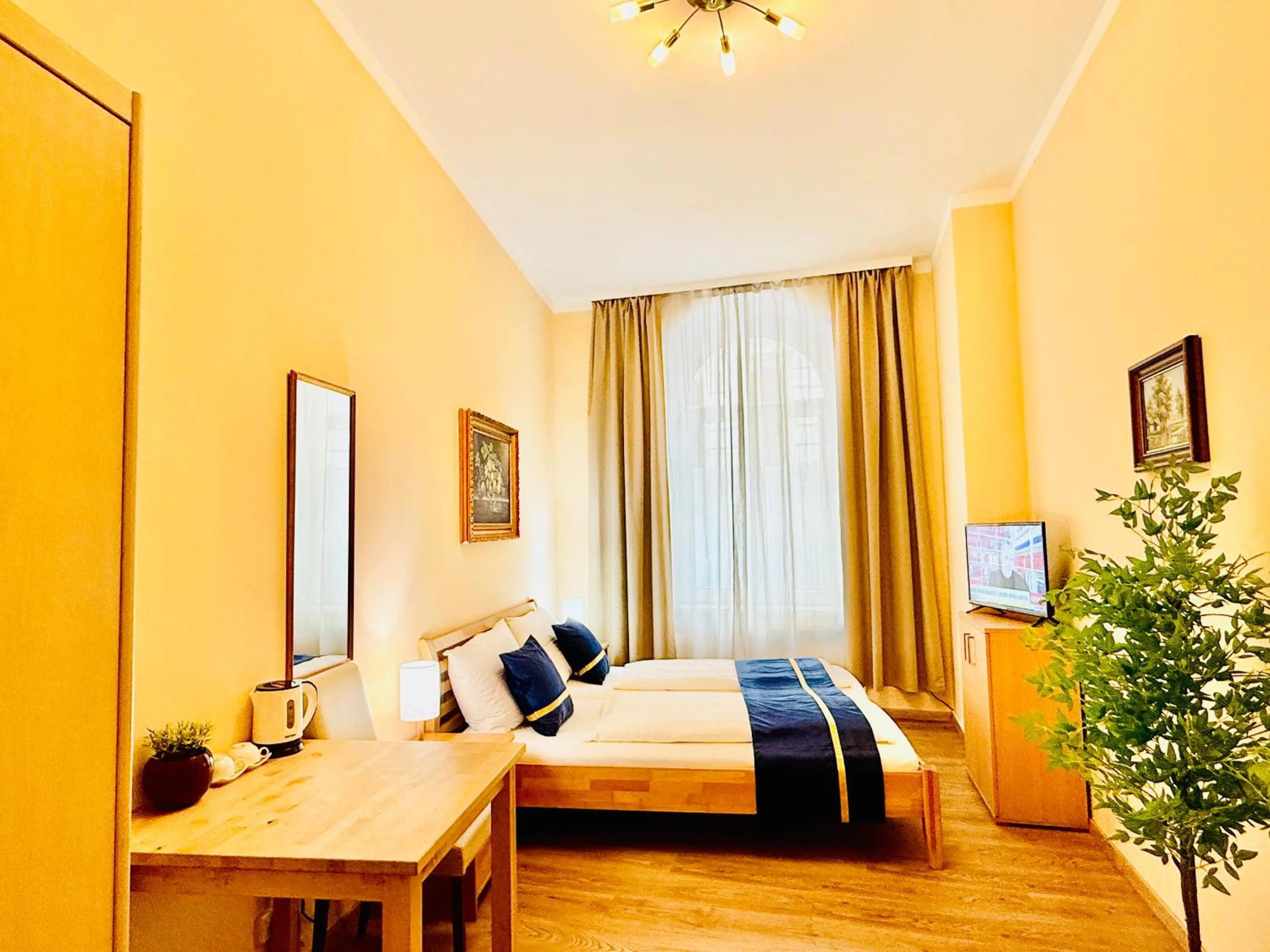 Photo of the whole room, Bed in Pension Liechtenstein