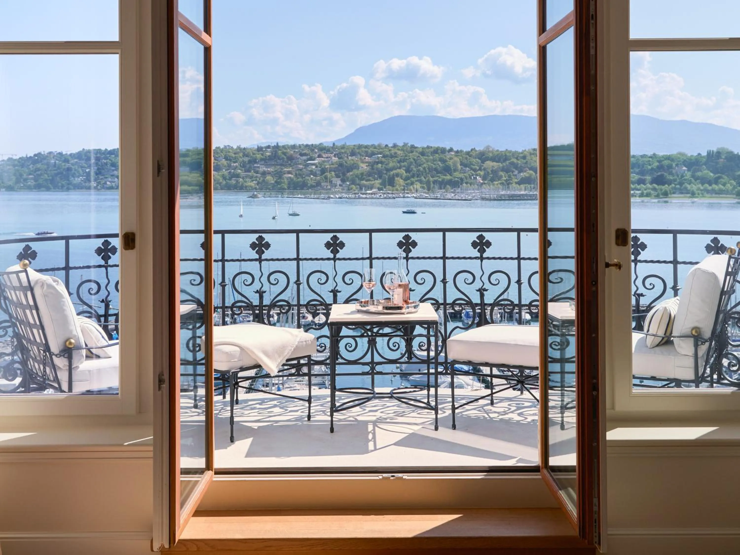 Natural landscape in The Woodward - Auberge Collection