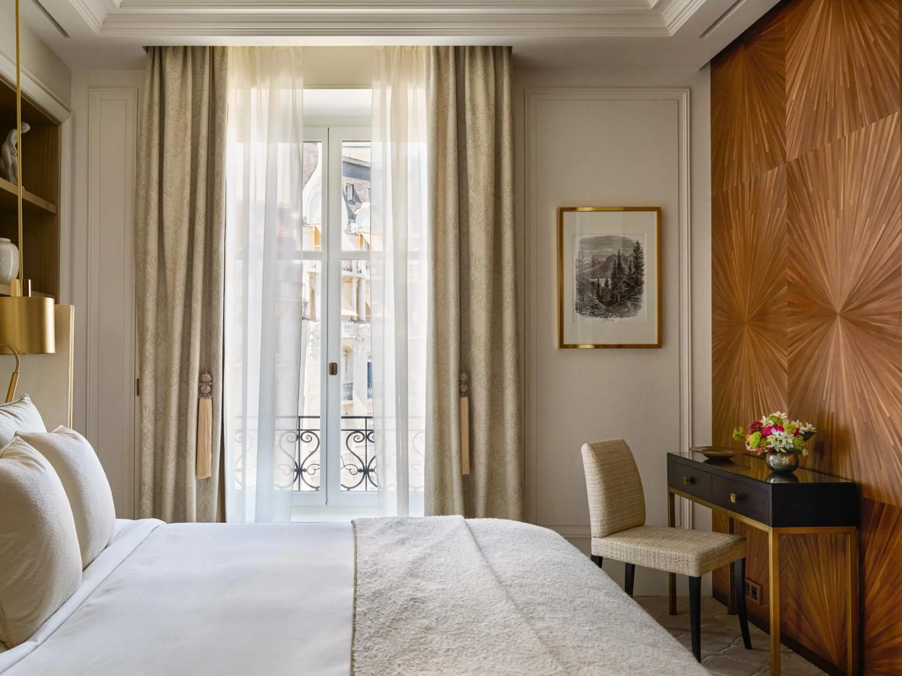 Bed in The Woodward - Auberge Collection