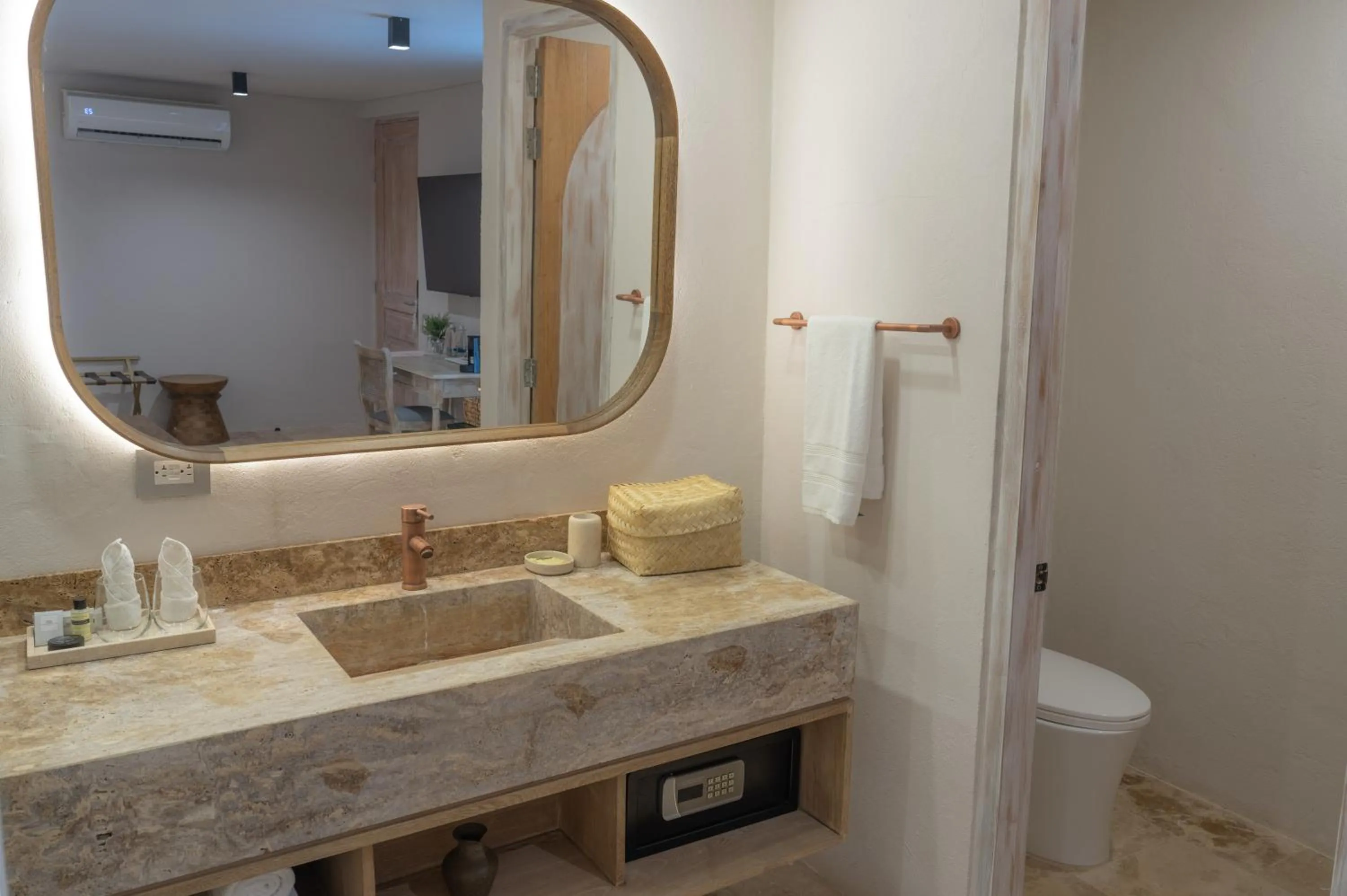 Shower in Hotel Casa Don Luis by Faranda Boutique, a member of Radisson Individuals