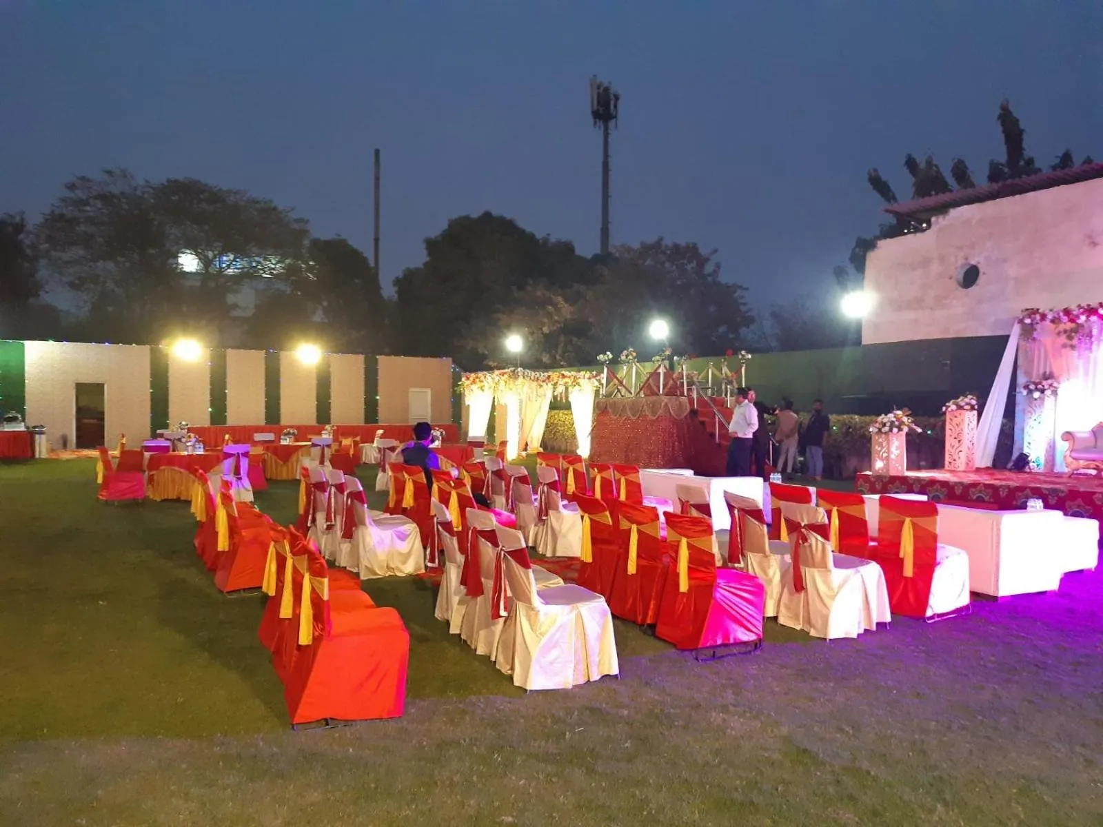 Banquet/Function facilities in Hotel Maiden Residency