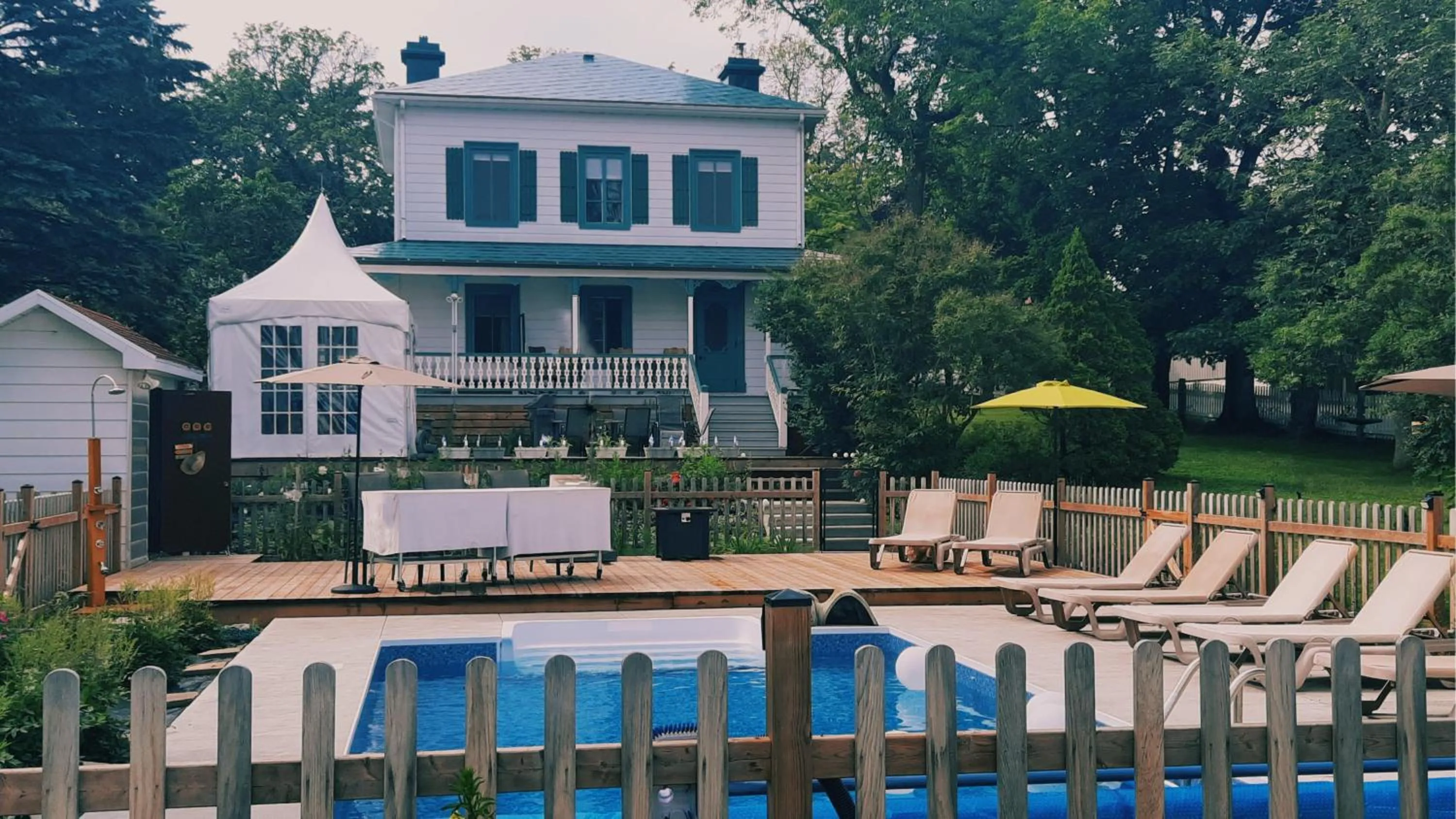 Property building in La maison de l'île d'Orléans -- déjeuner gastronomique à l'aveugle