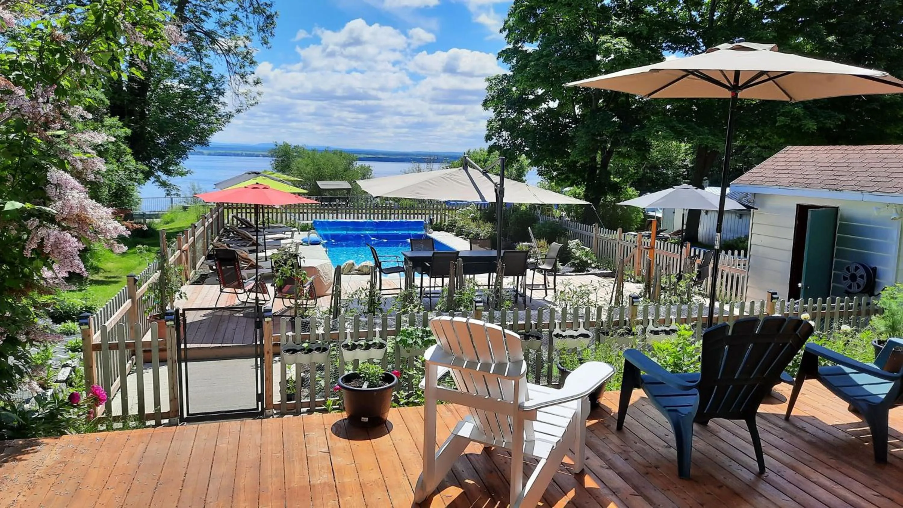 Property building in La maison de l'île d'Orléans -- maison d'hôtes B&B
