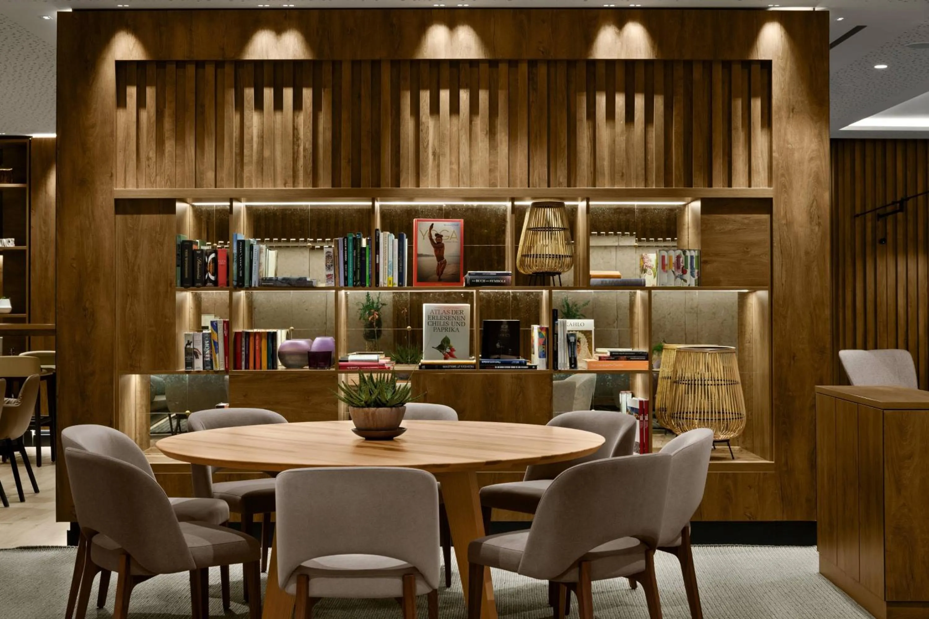 Lounge or bar in AC Hotel by Marriott Innsbruck