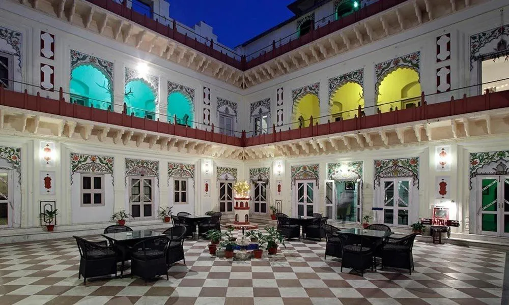 Laxmi Vilas Palace