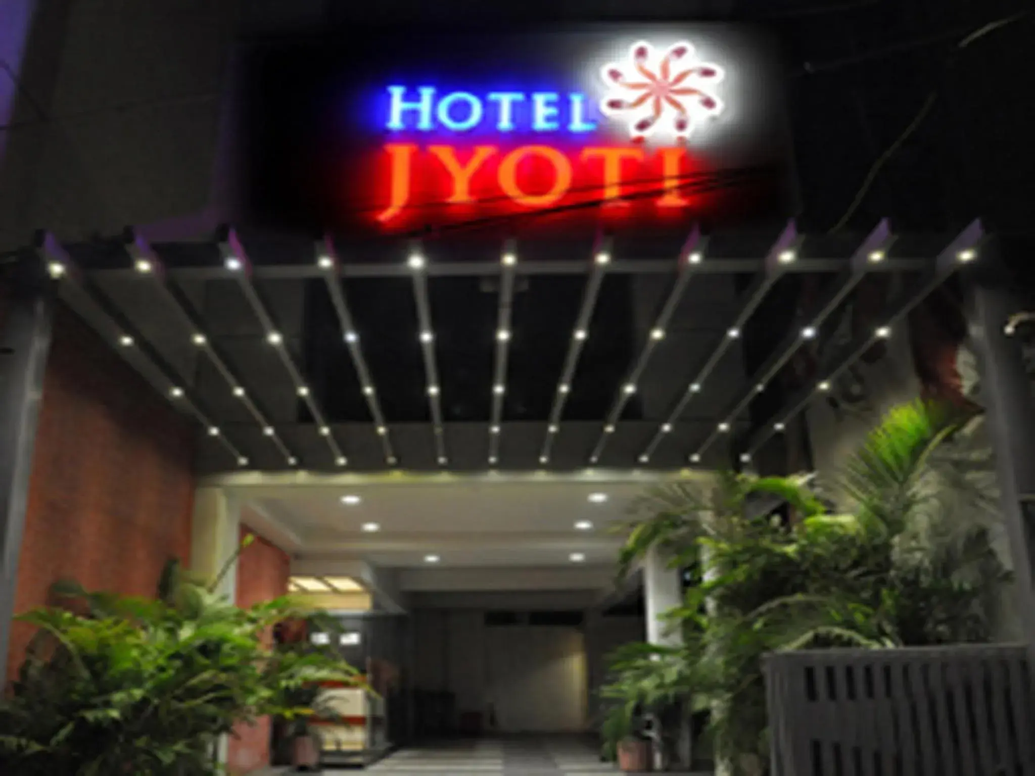 Facade/entrance in Hotel Jyoti Facade/entrance in Hotel Jyoti
