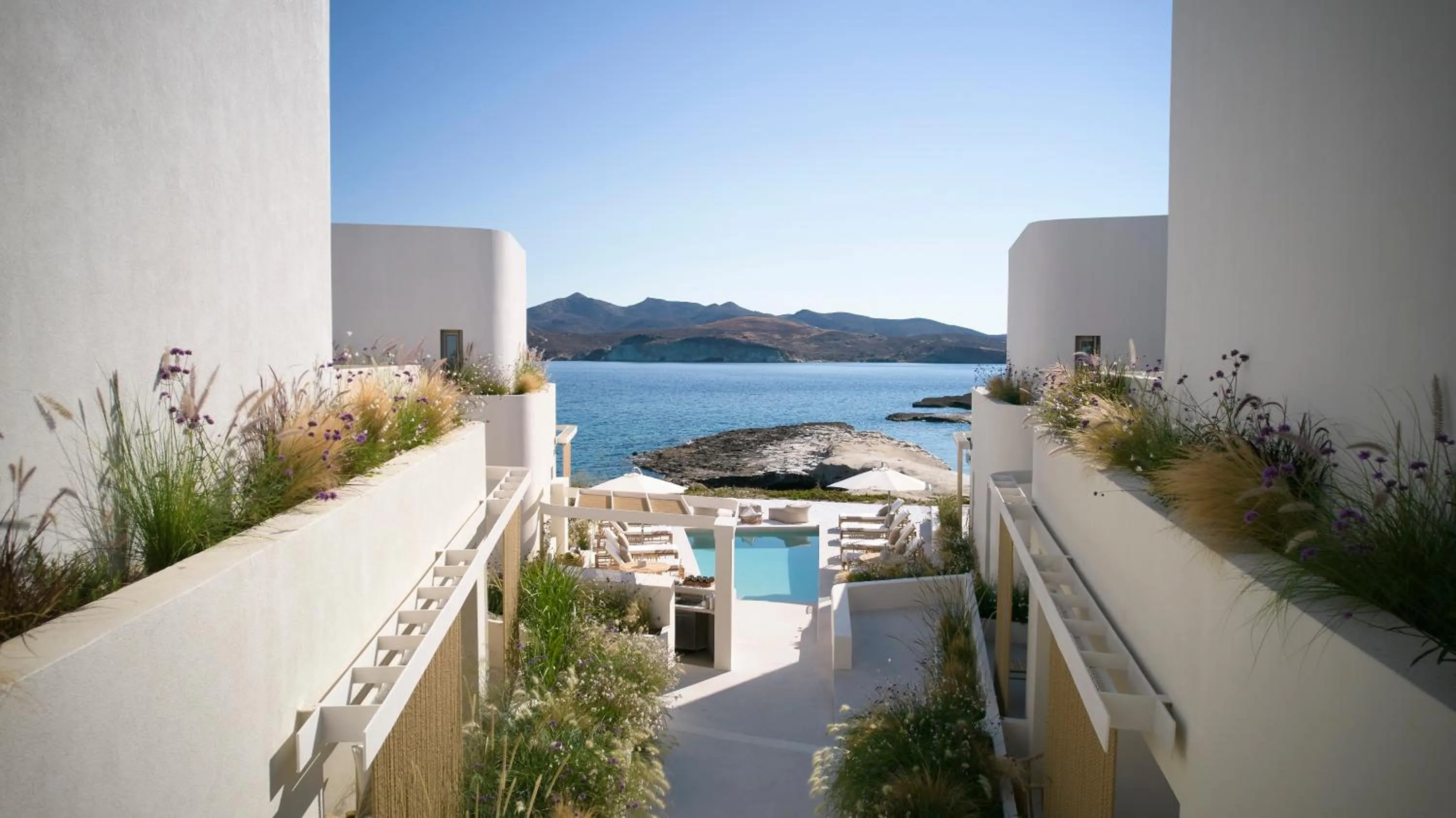 Property building in White Pebble Suites