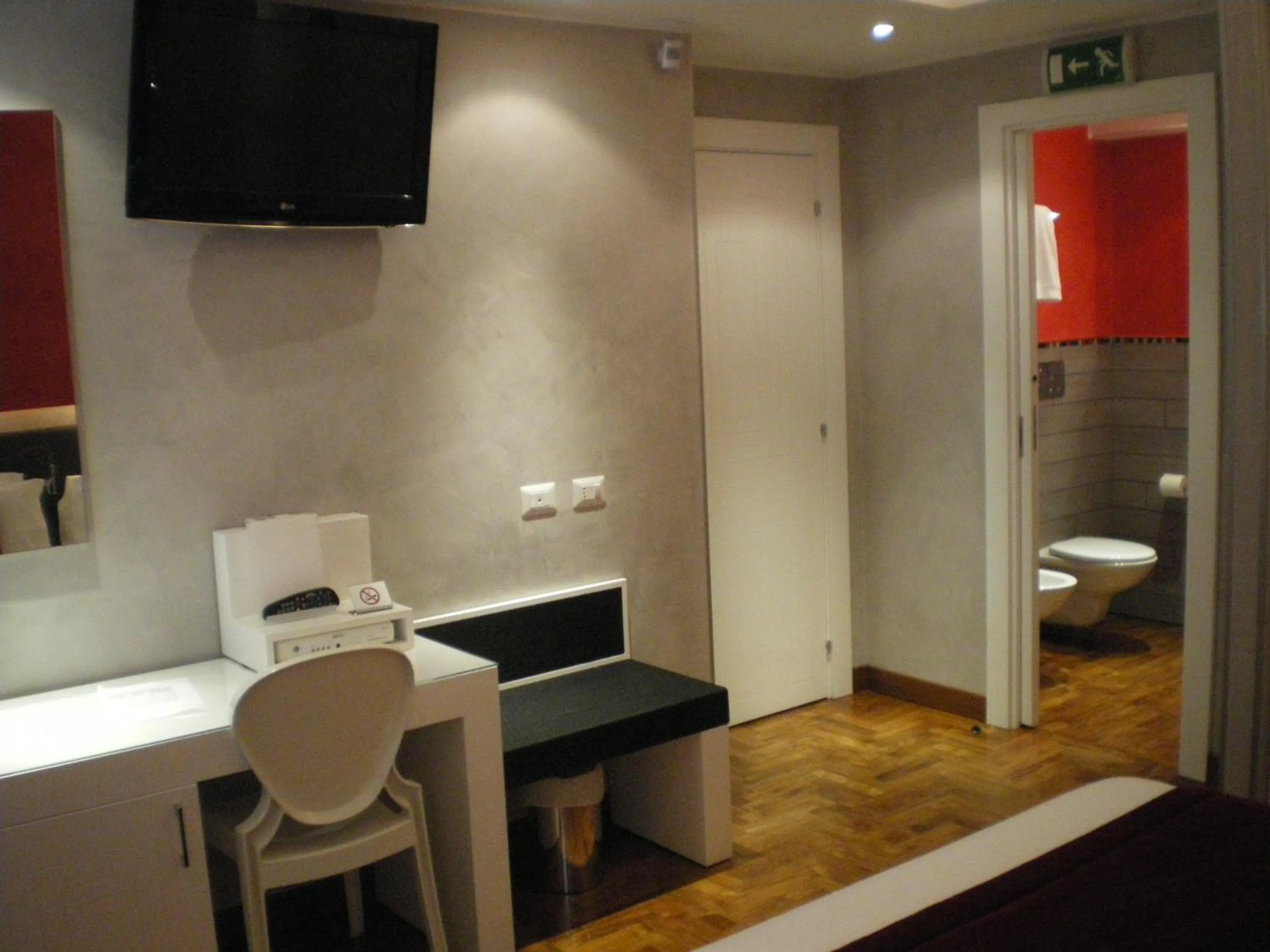 Decorative detail in Gente di Notte