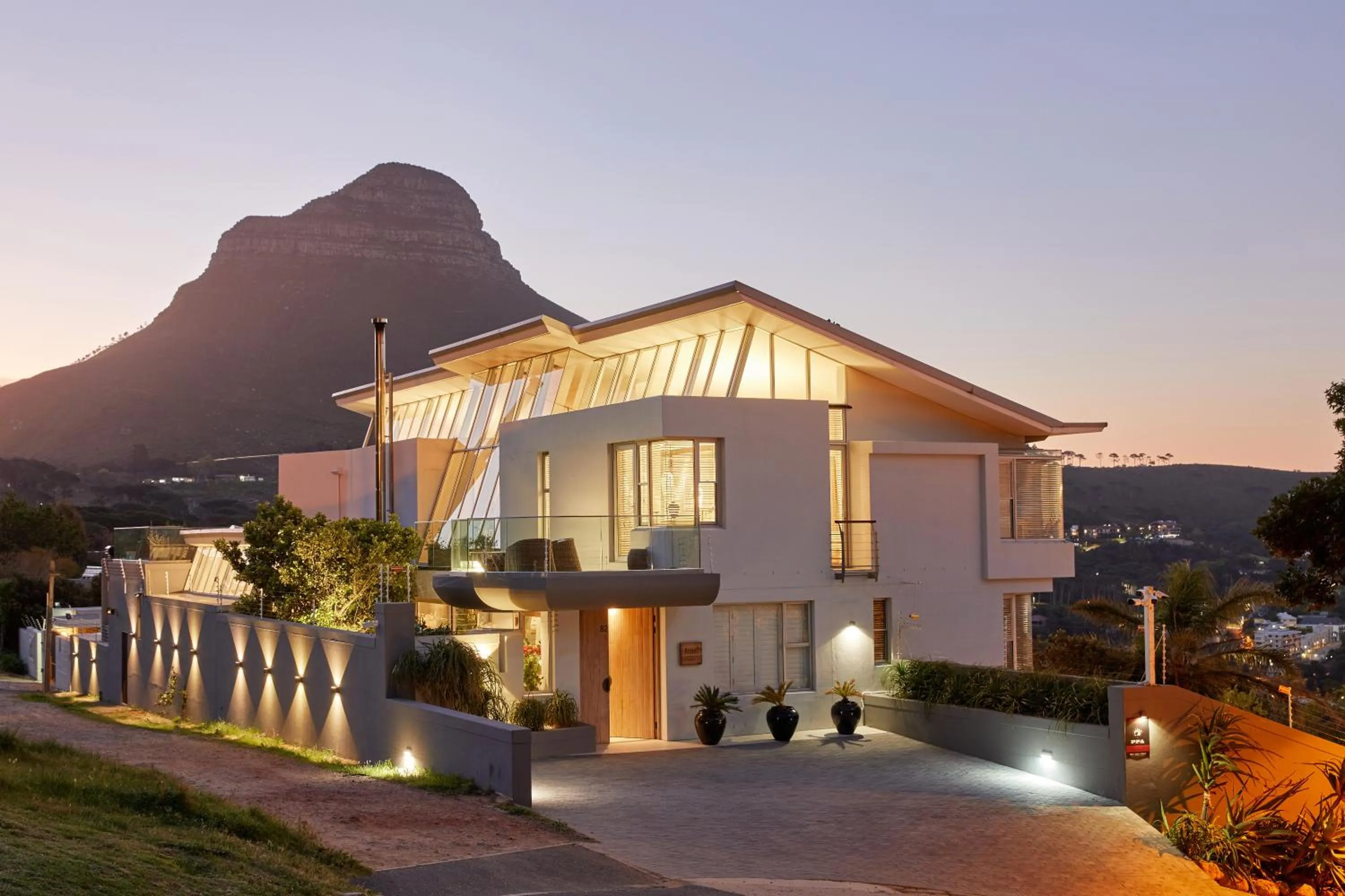 Landmark view in Atzaró Cape Town