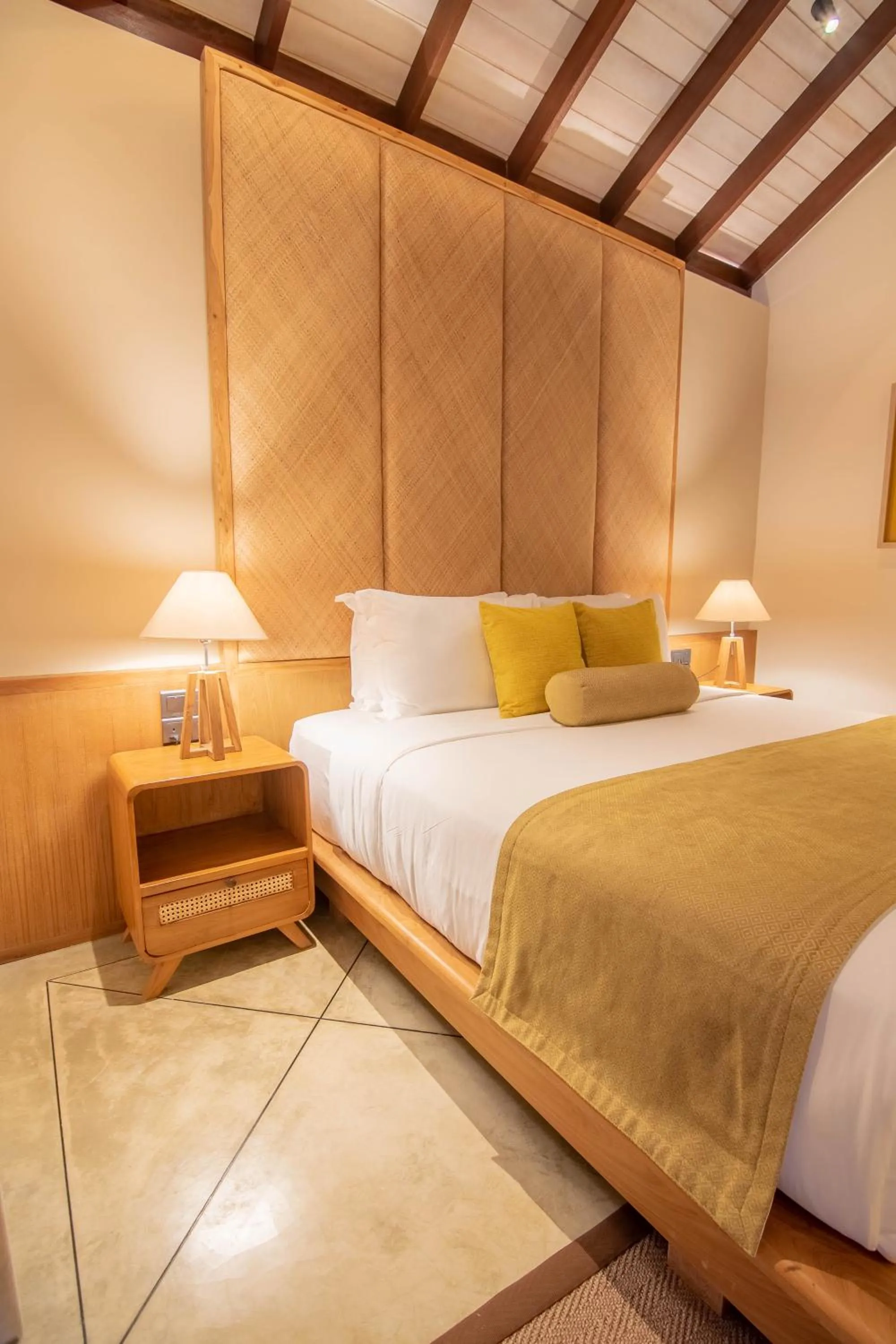 Bedroom, Bed in The Merchant