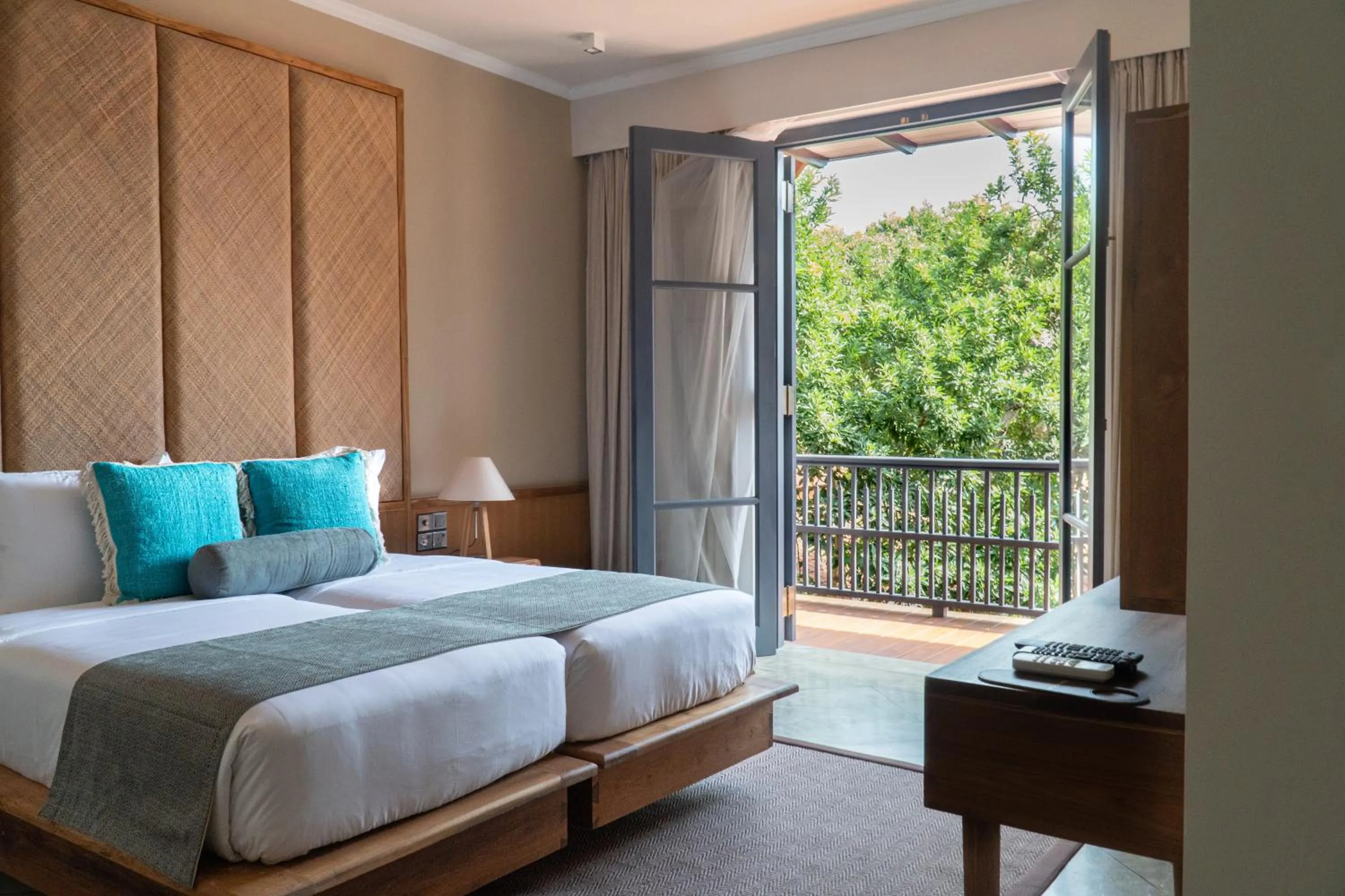 Bedroom, Bed in The Merchant