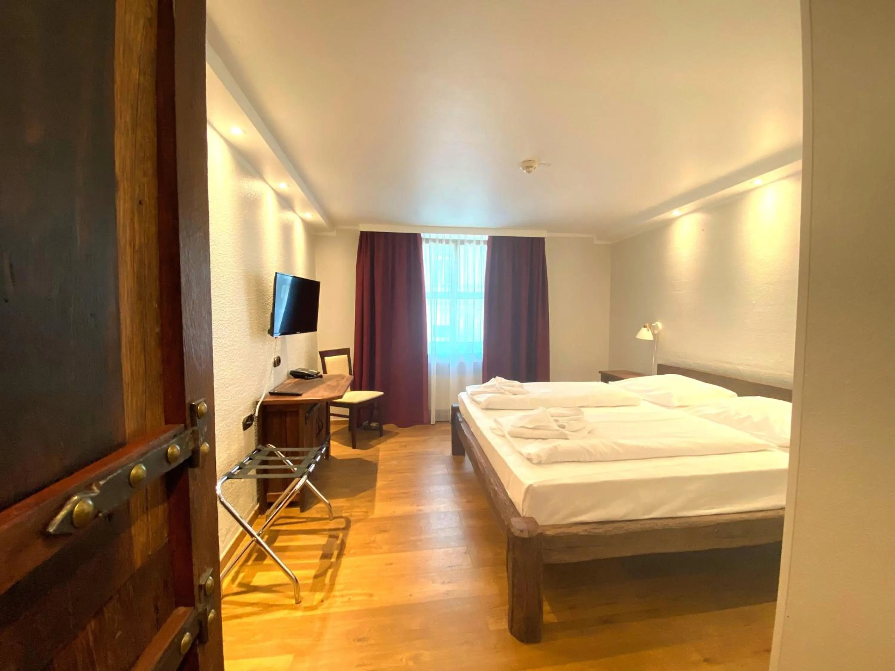 Bed in Hotel Enziana Wien