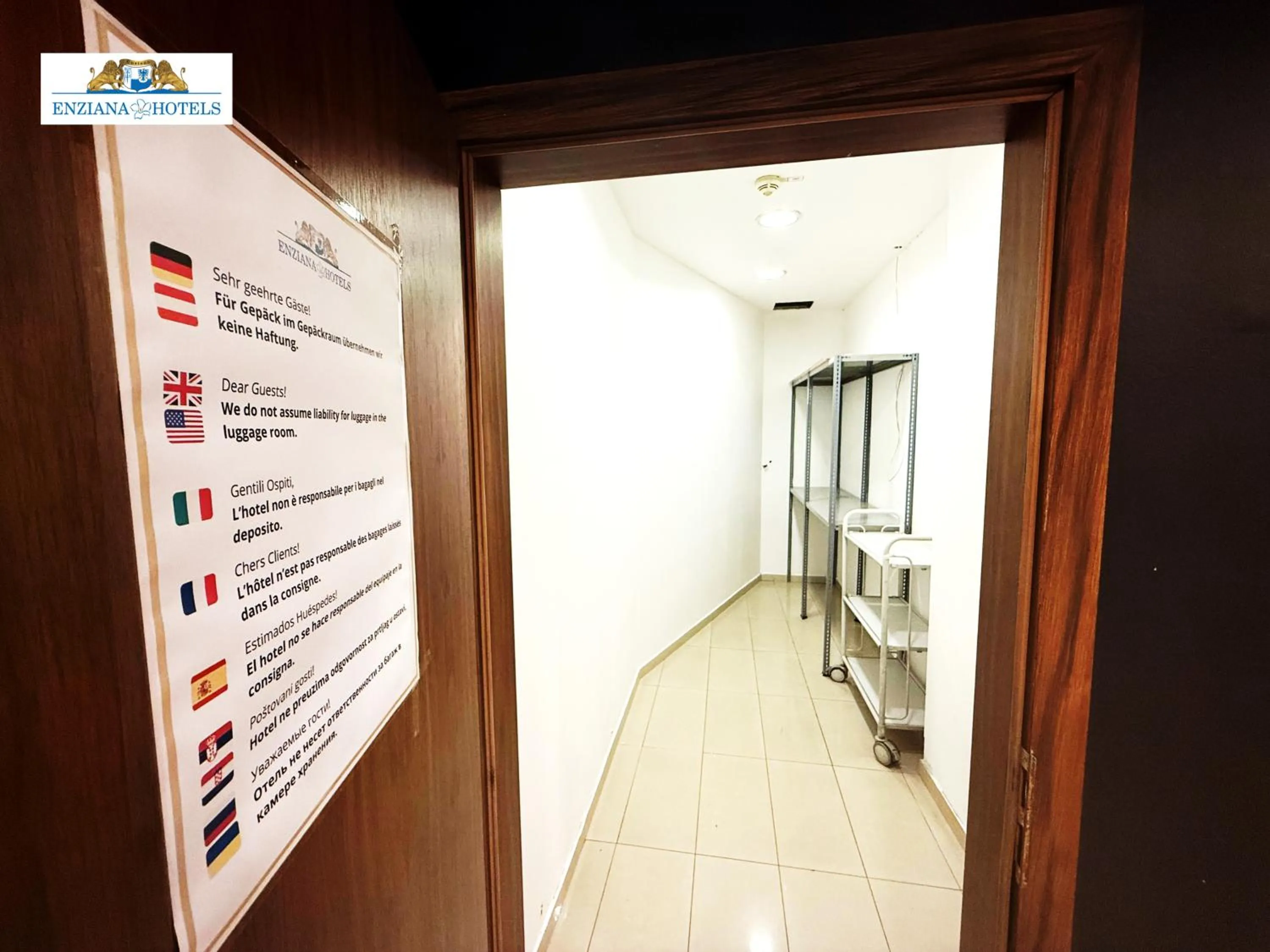 room service in Hotel Enziana Wien