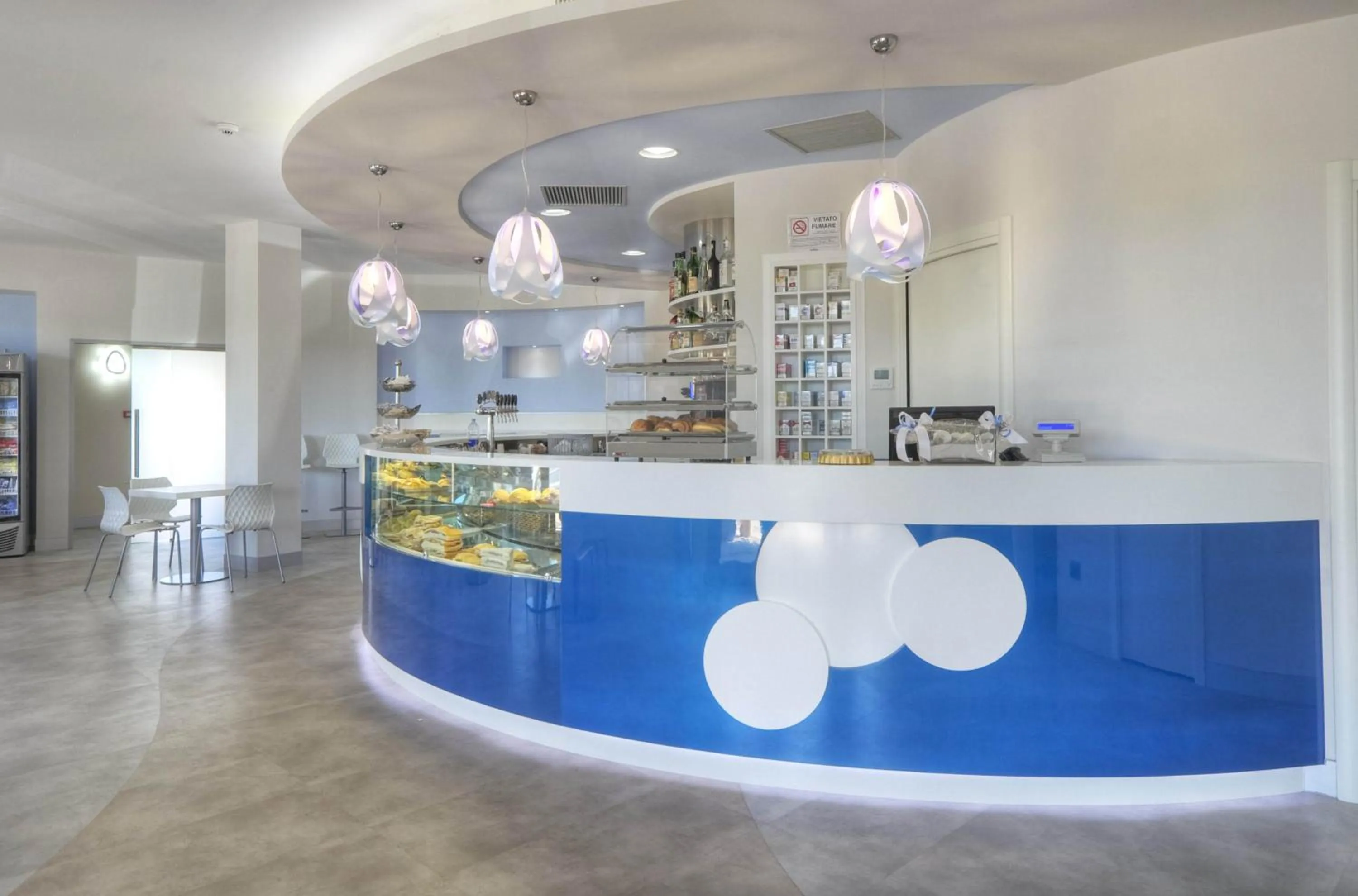 Lounge or bar in La Perla