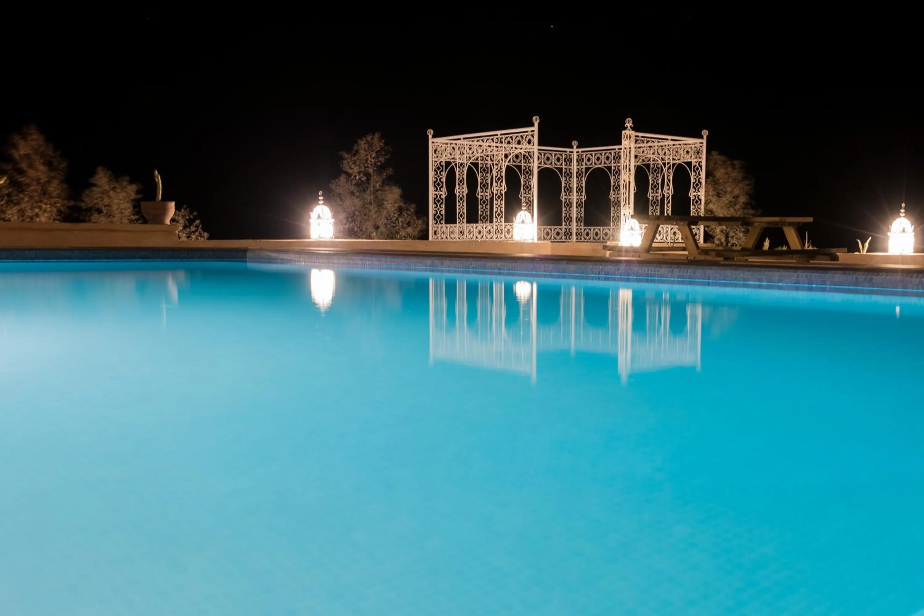 Swimming pool in Riad Madu