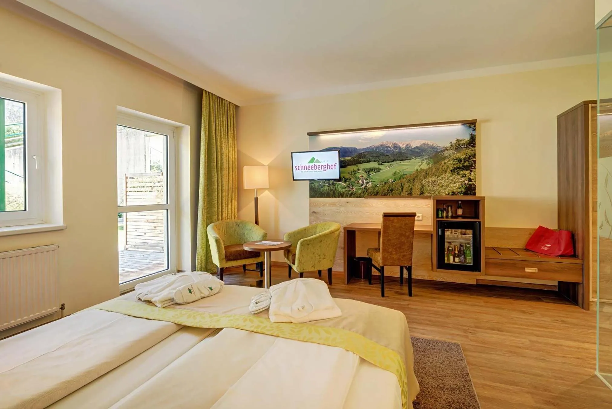 Photo of the whole room, Bed in Hotel Schneeberghof