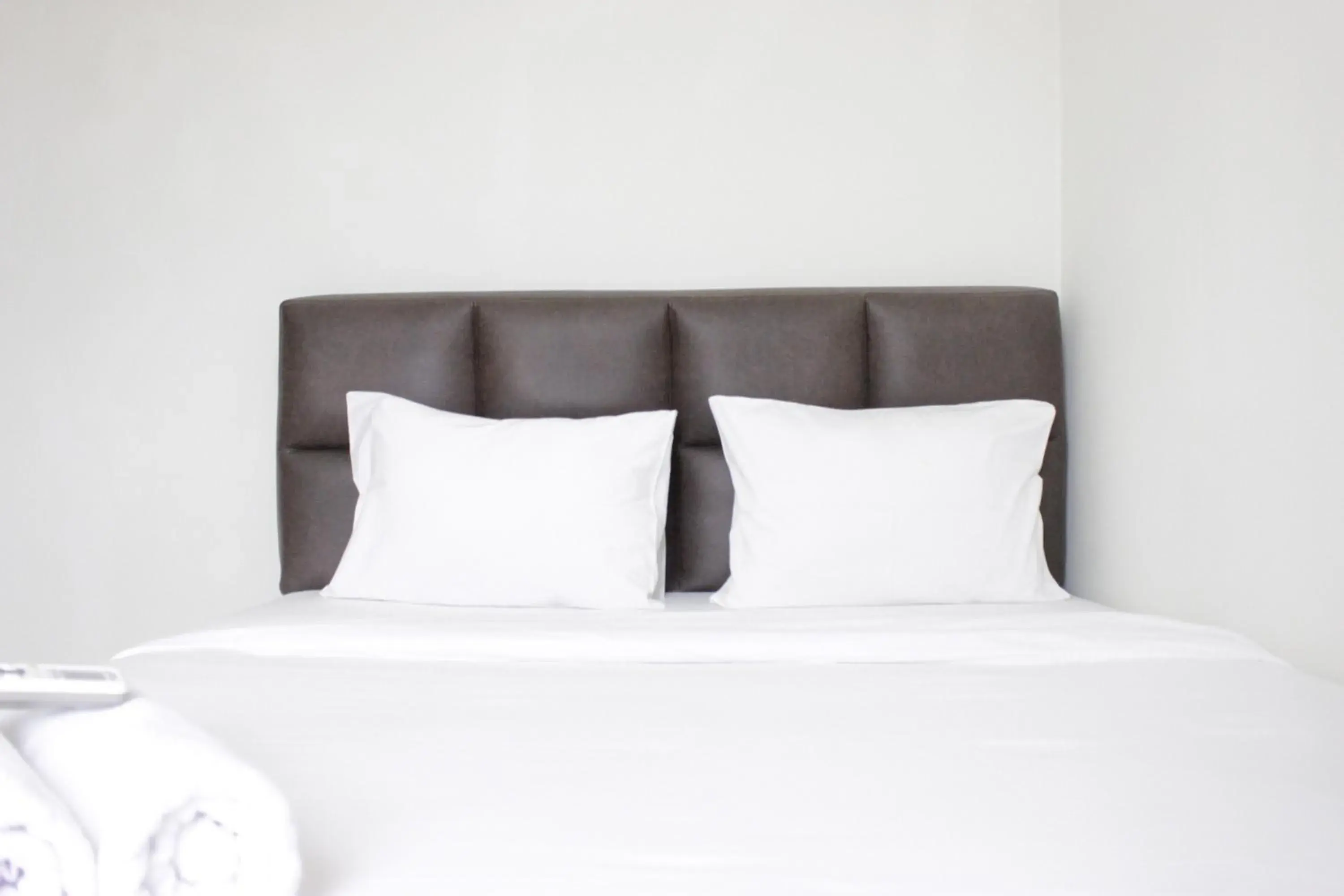 Homey 2BR Majesty Apartment near Maranatha University By Travelio Homey 2BR Majesty Apartment near Maranatha University By Travelio