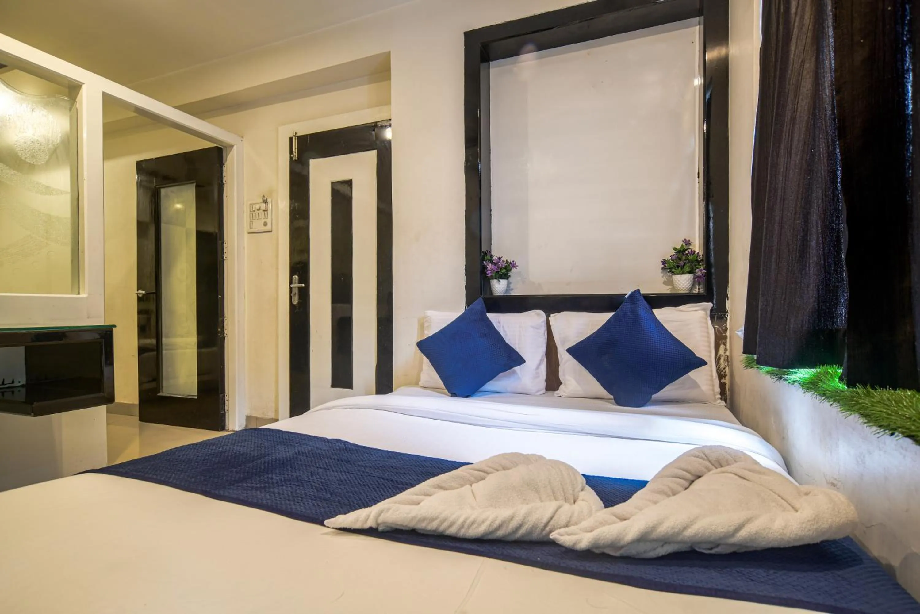 Bed in Hotel Satyug Inn