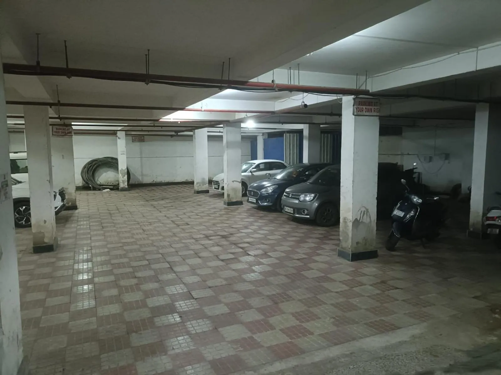 Parking in Hotel Vip Square