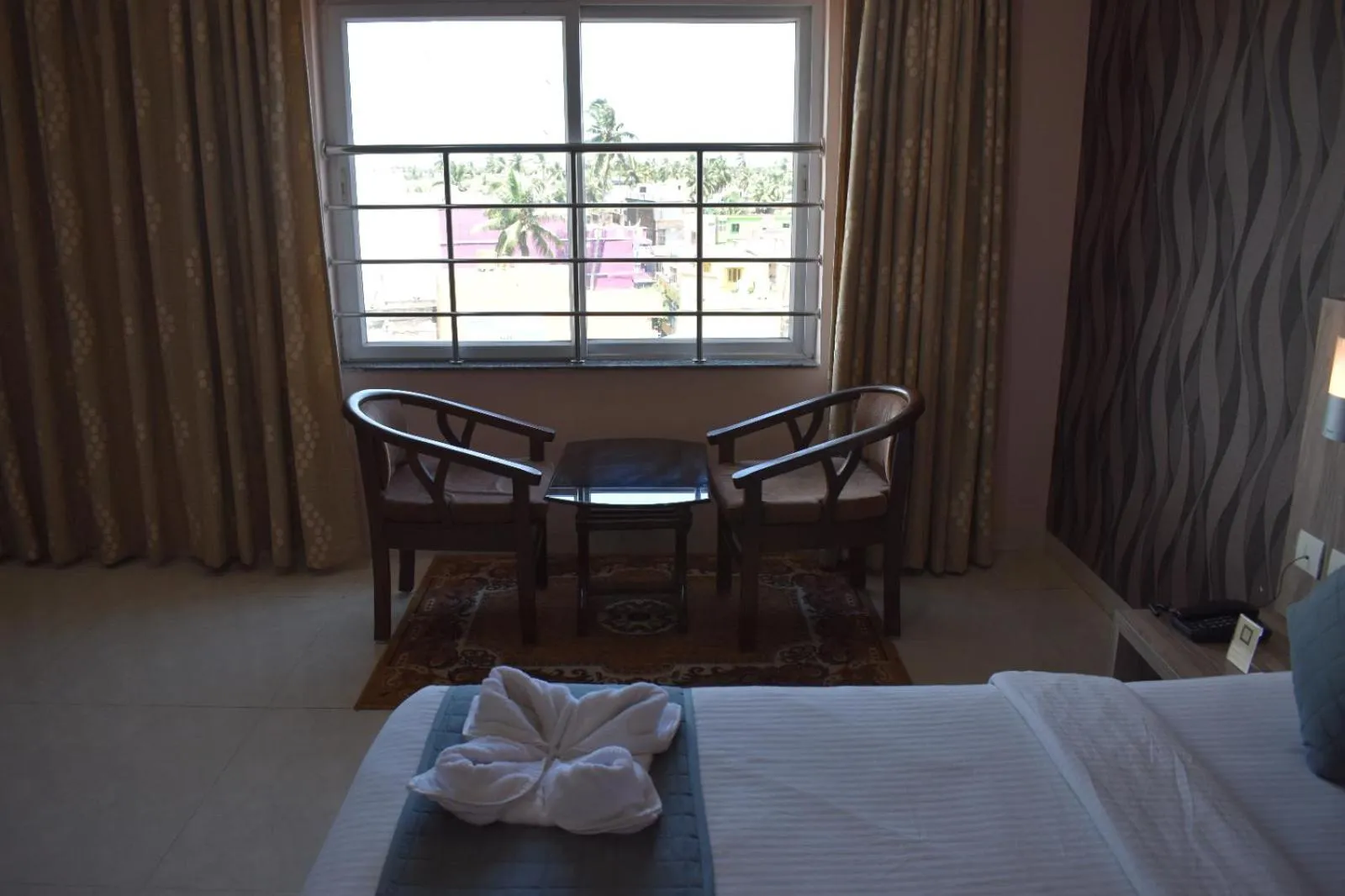 Seating area, Bed in Hotel Vip Square