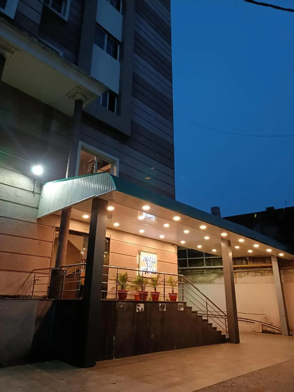 Property building in Hotel Vip Square Property building in Hotel Vip Square