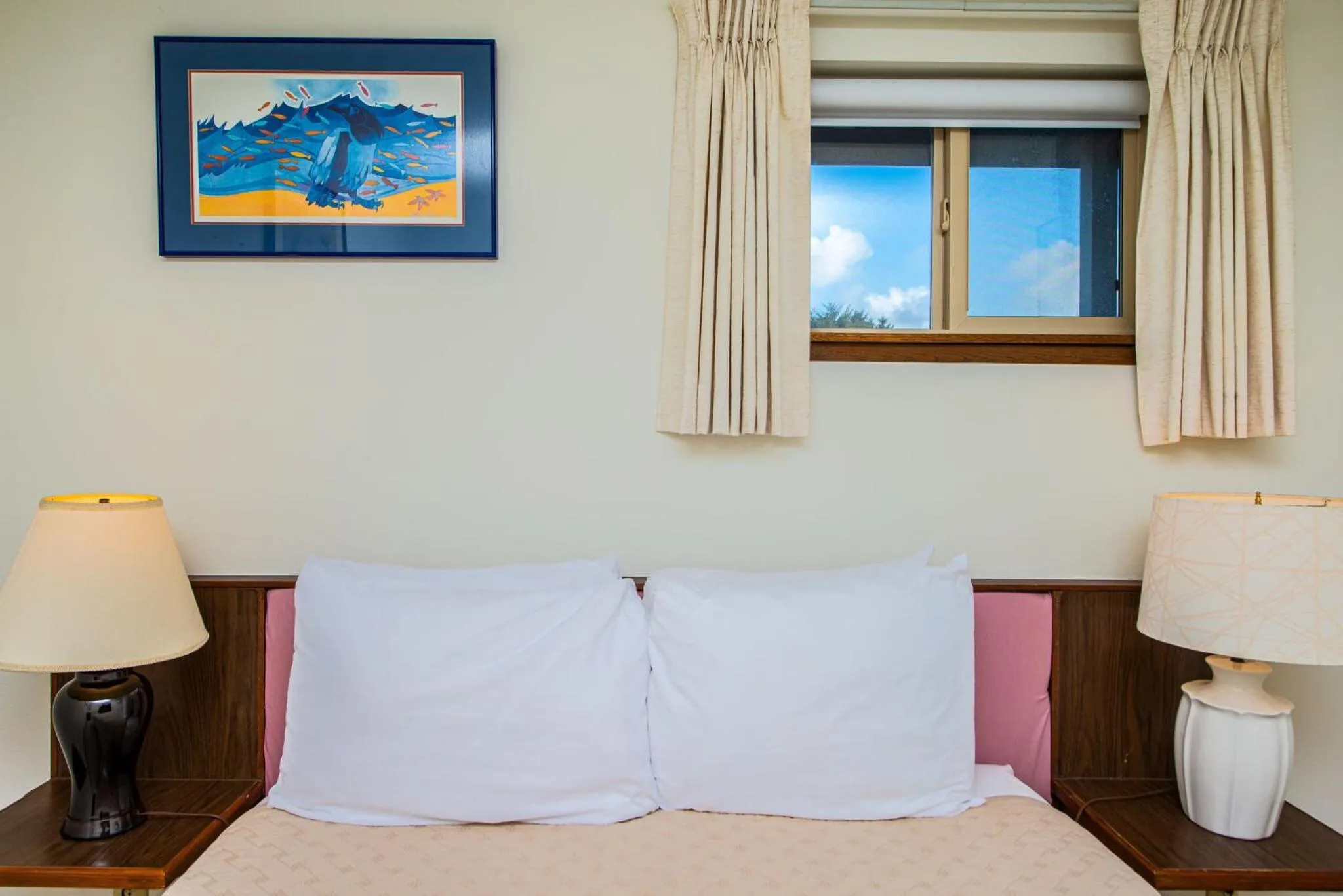 Bed in Hi-Tide Resort