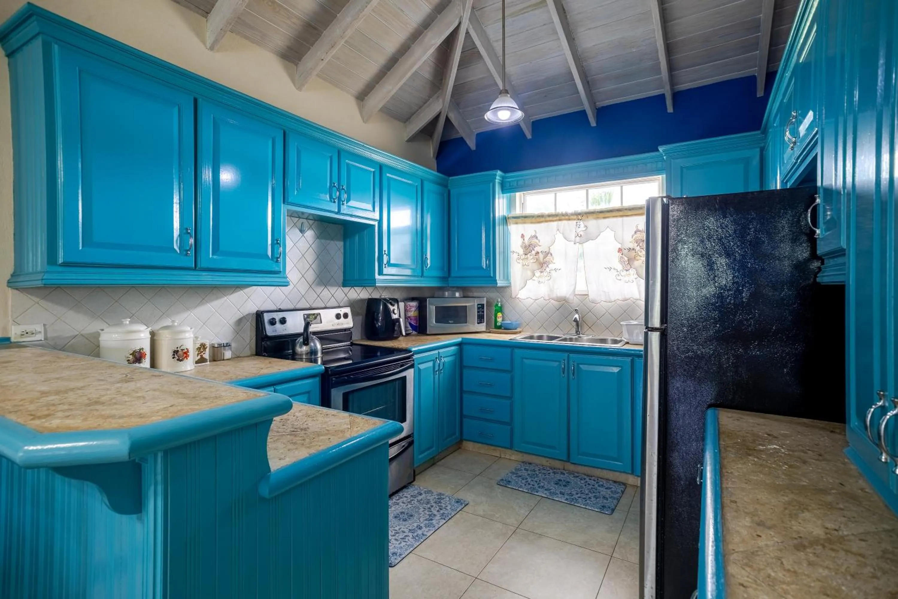 kitchen in Best E Villas Providence Ch Ch