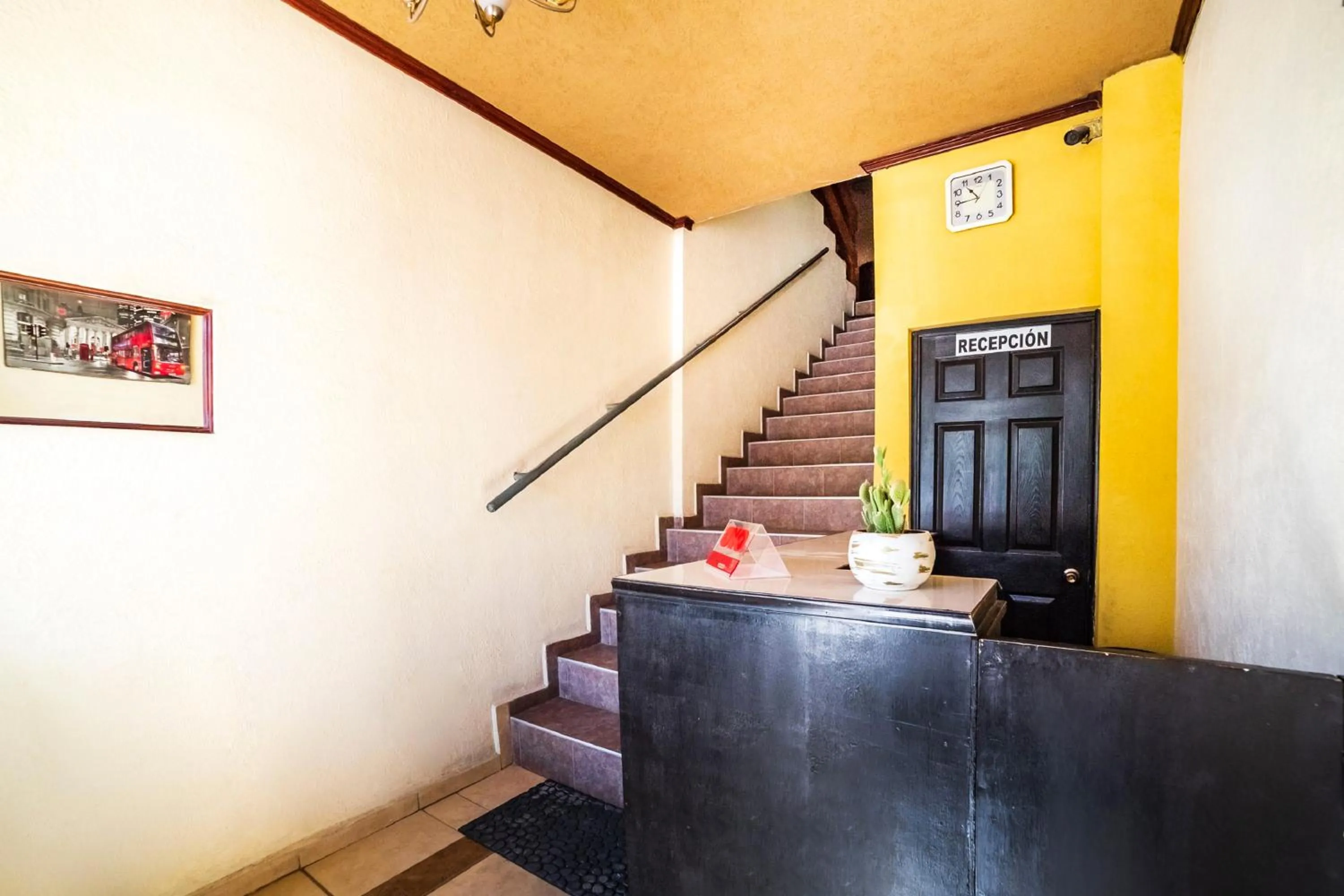 Lobby or reception in OYO Hotel Bugambilia, San Luis Potosí