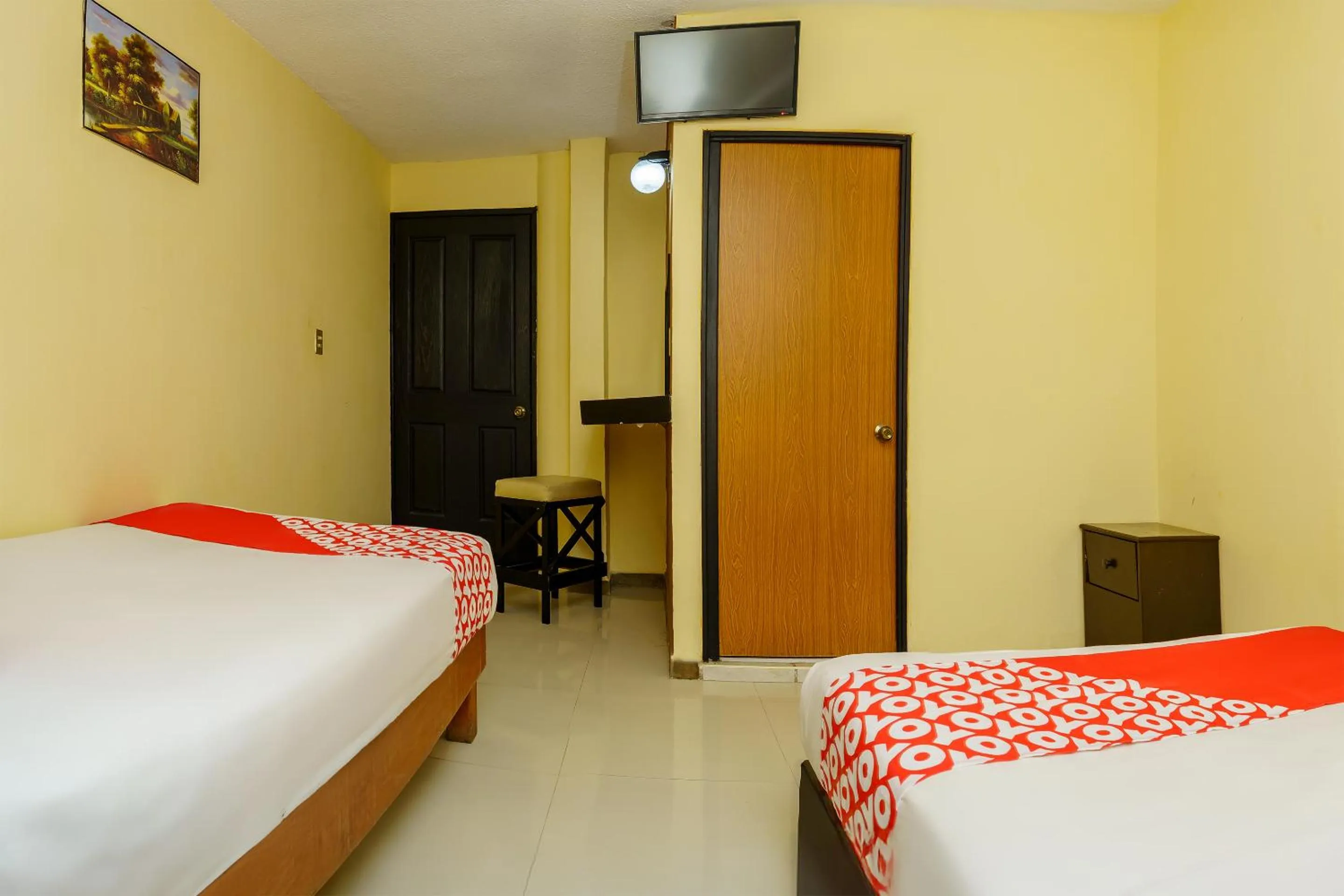 Bedroom, Bed in OYO Hotel Bugambilia, San Luis Potosí