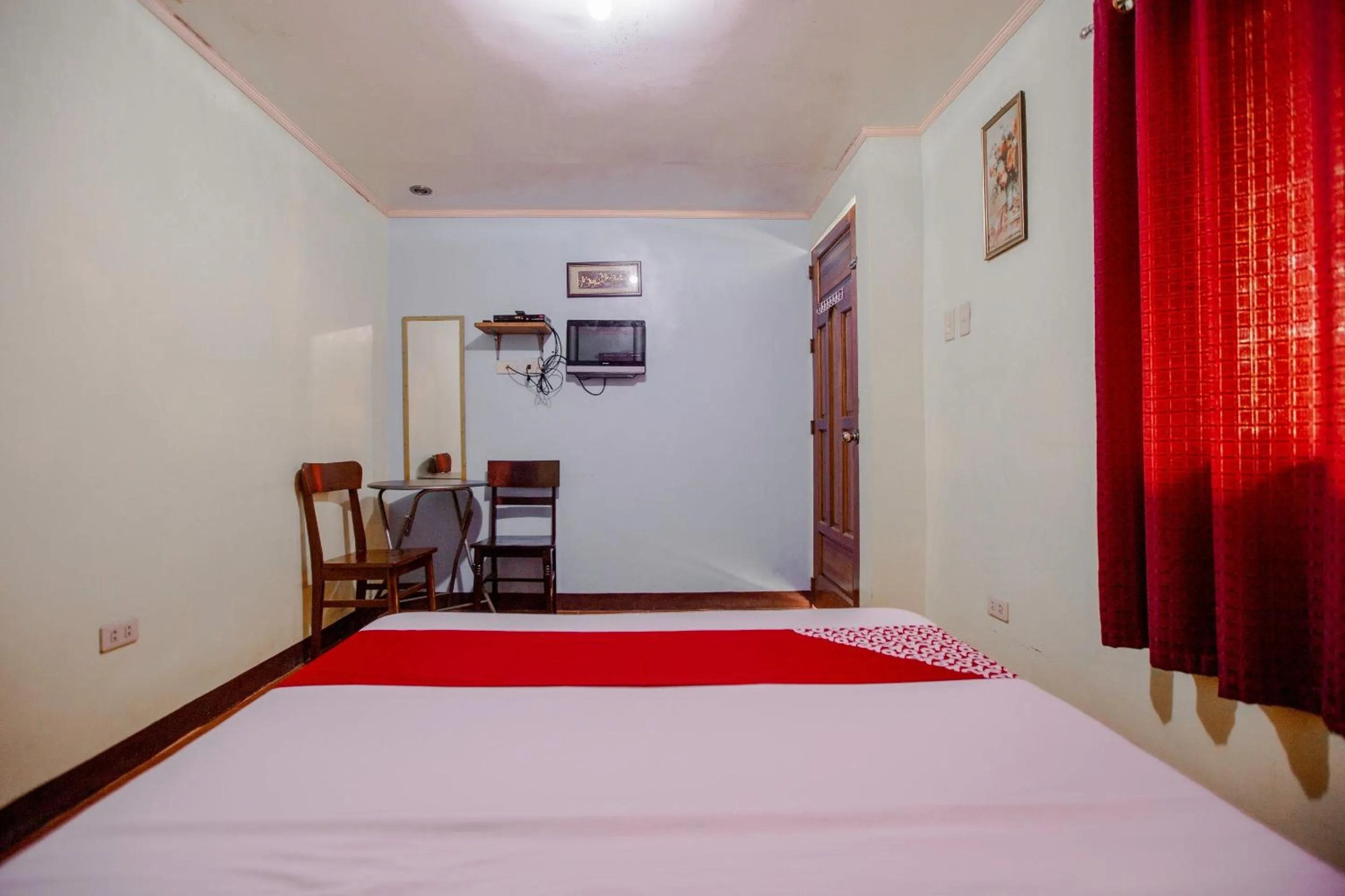 Bedroom, Bed in OYO 741 Sierra Travellers Inn