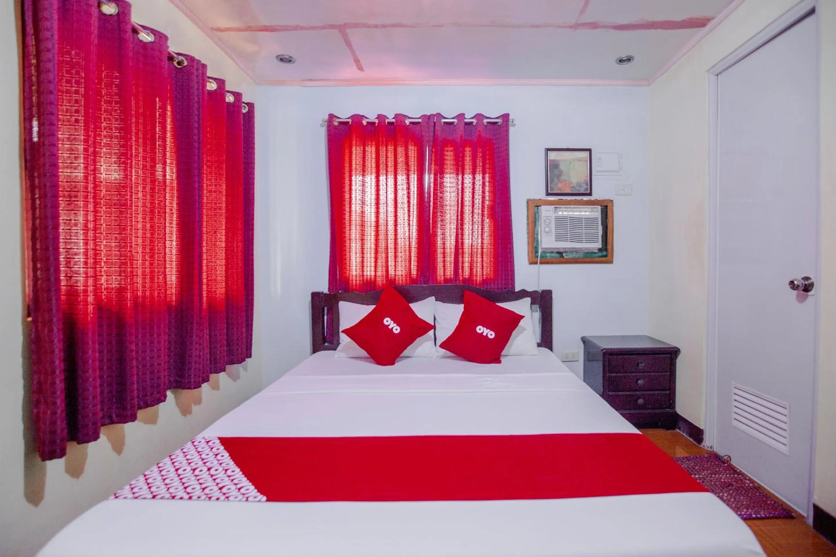 Bedroom, Bed in OYO 741 Sierra Travellers Inn