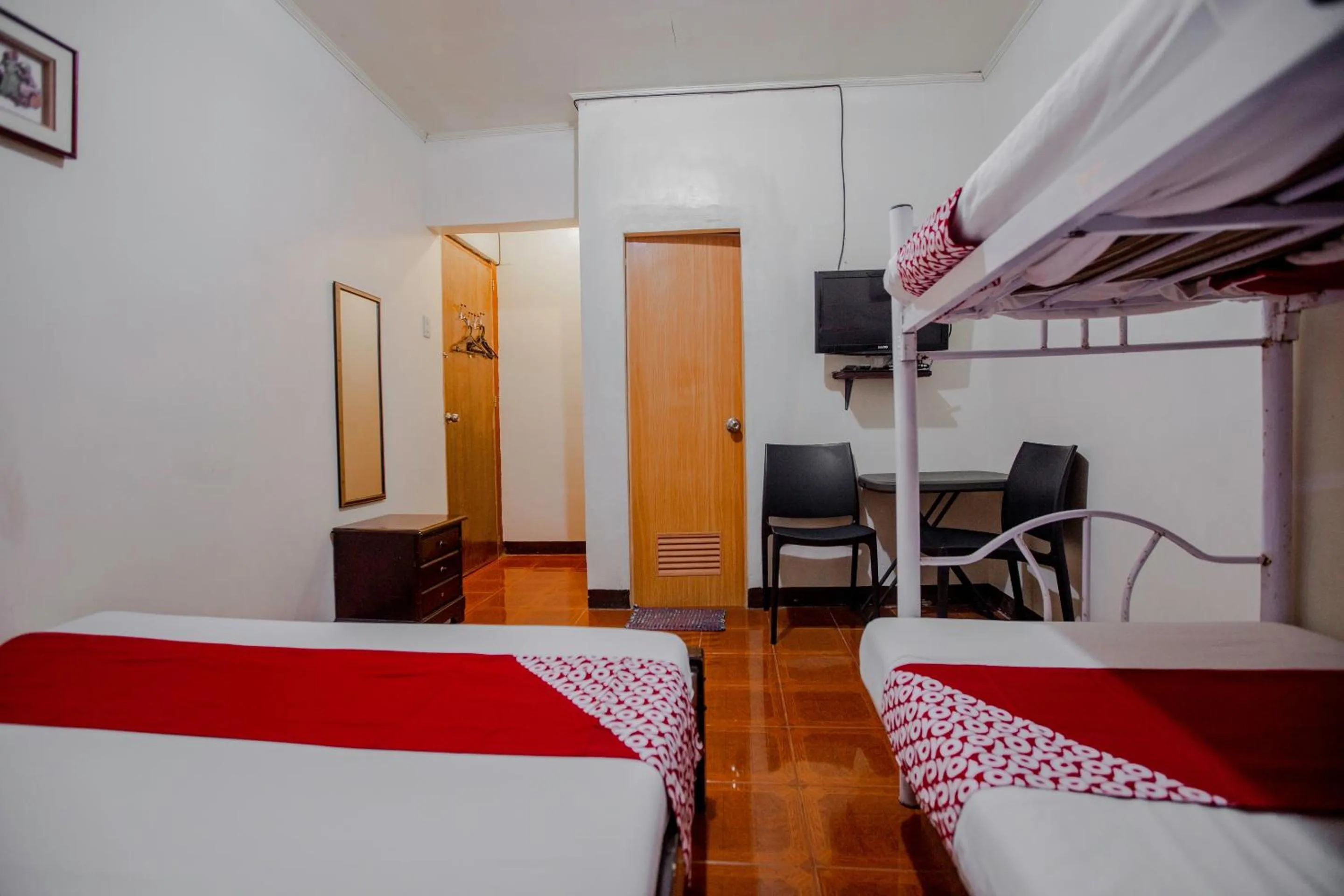 Bedroom, Bed in OYO 741 Sierra Travellers Inn