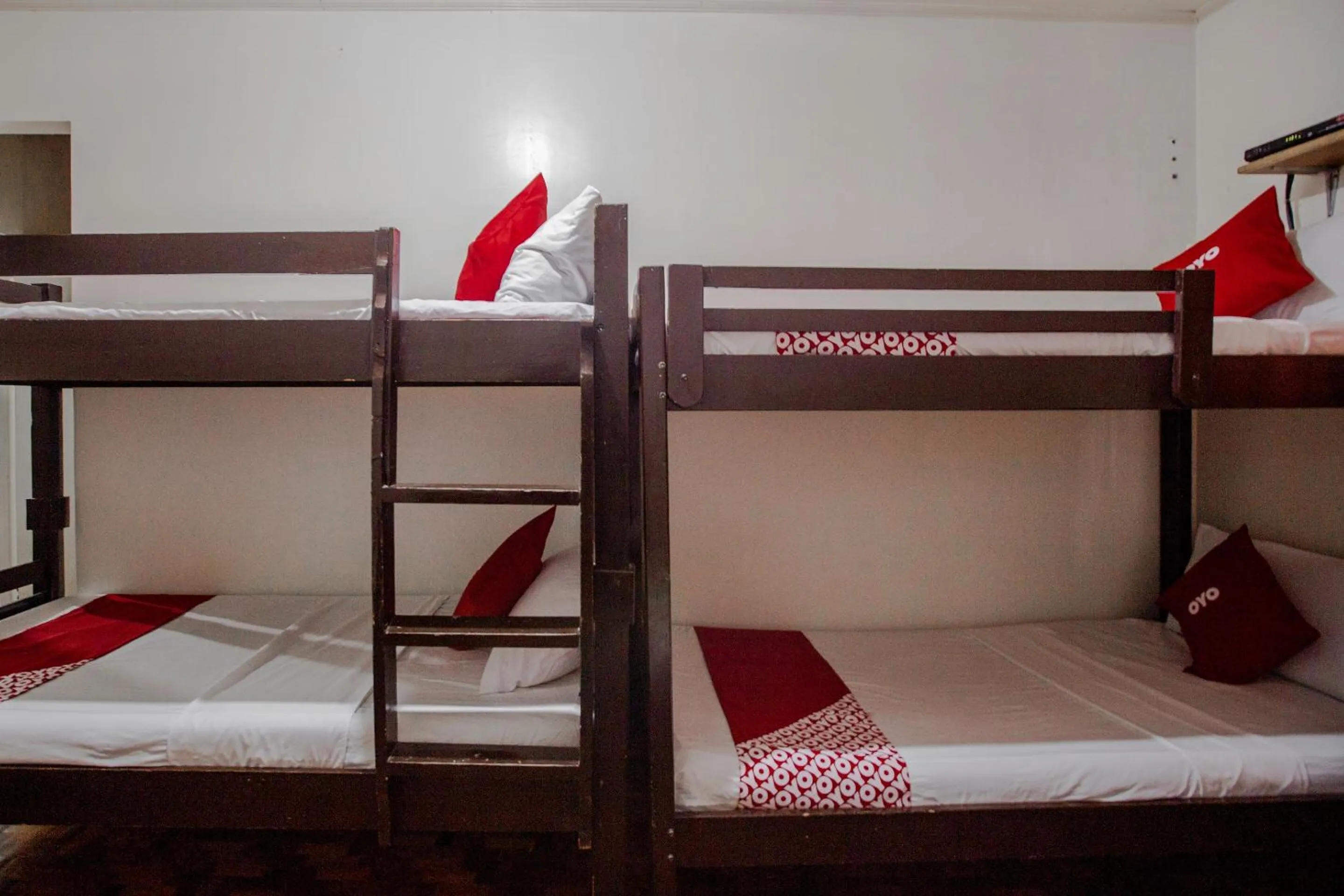 Bedroom, Bed in OYO 741 Sierra Travellers Inn