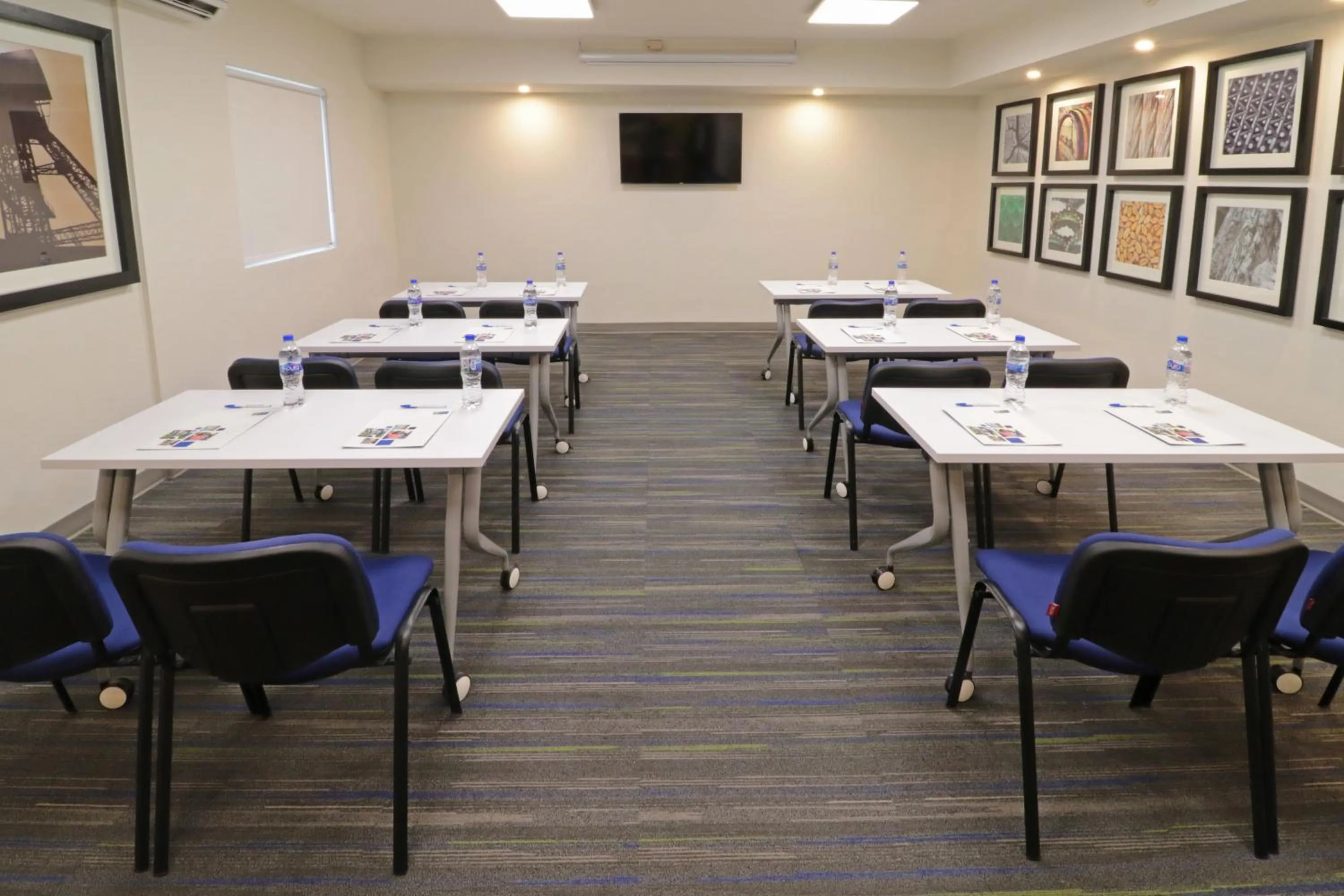Meeting/conference room in Holiday Inn Express Piedras Negras by IHG