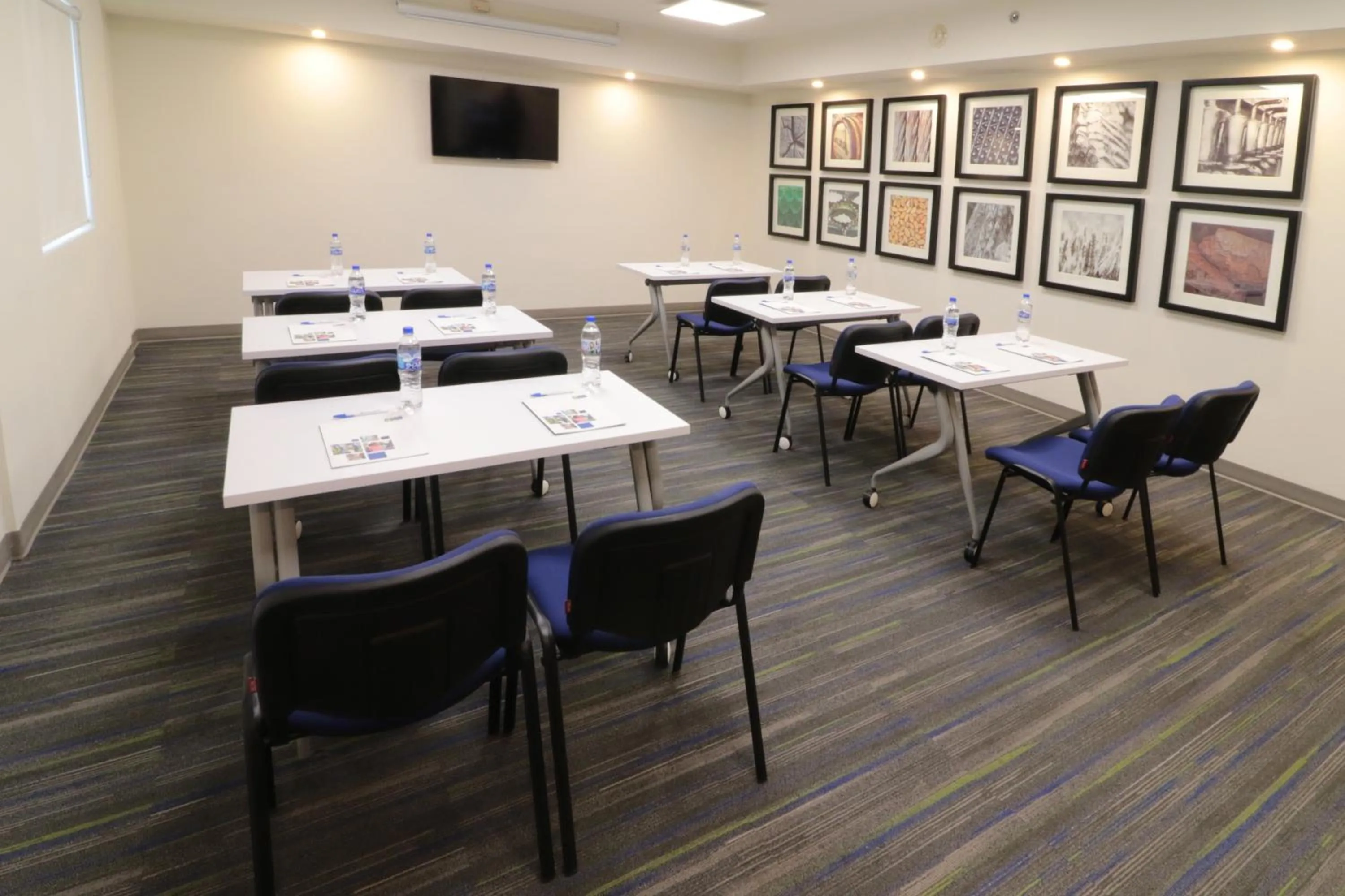 Meeting/conference room in Holiday Inn Express Piedras Negras by IHG