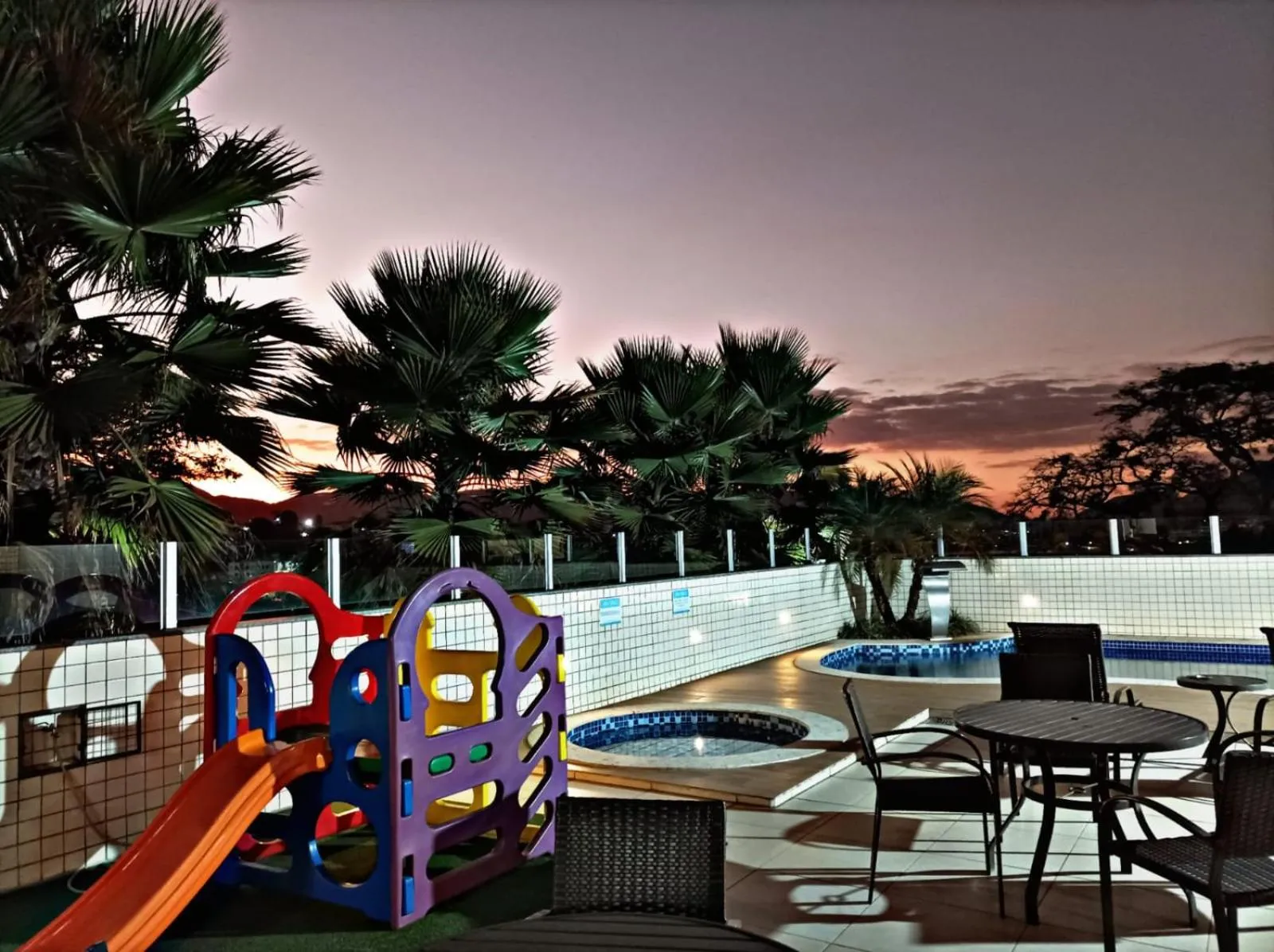 Ville de Montagne Hotel