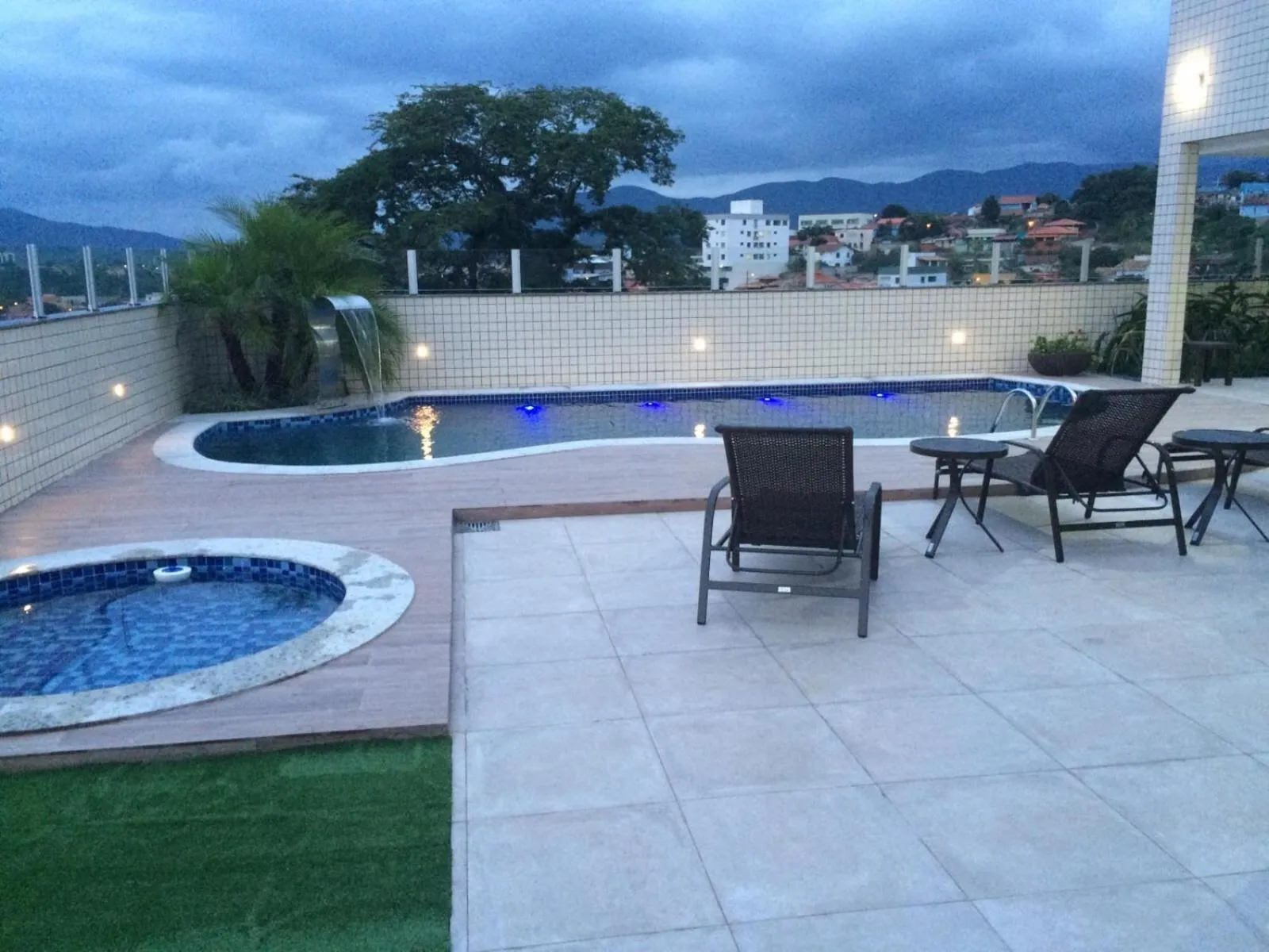 Swimming pool in Ville de Montagne Hotel