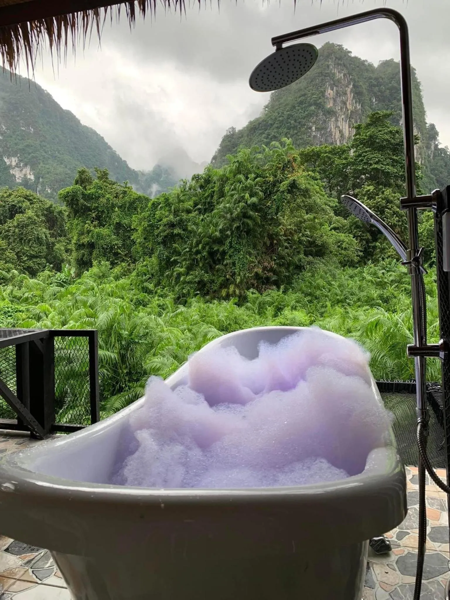 Bridge Hill Cafe Glamping