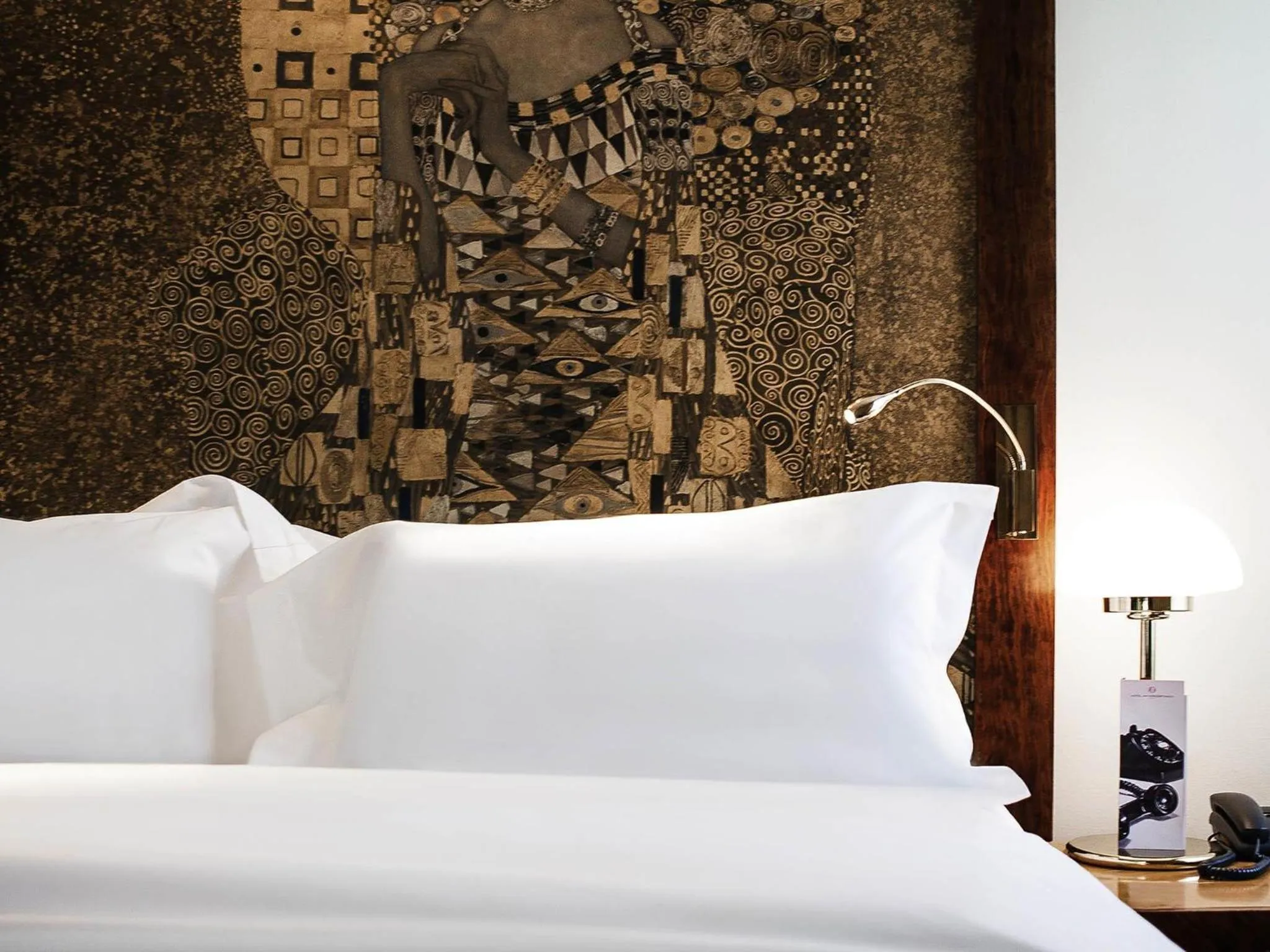 Bedroom, Bed in Hotel Am Konzerthaus - MGallery Collection