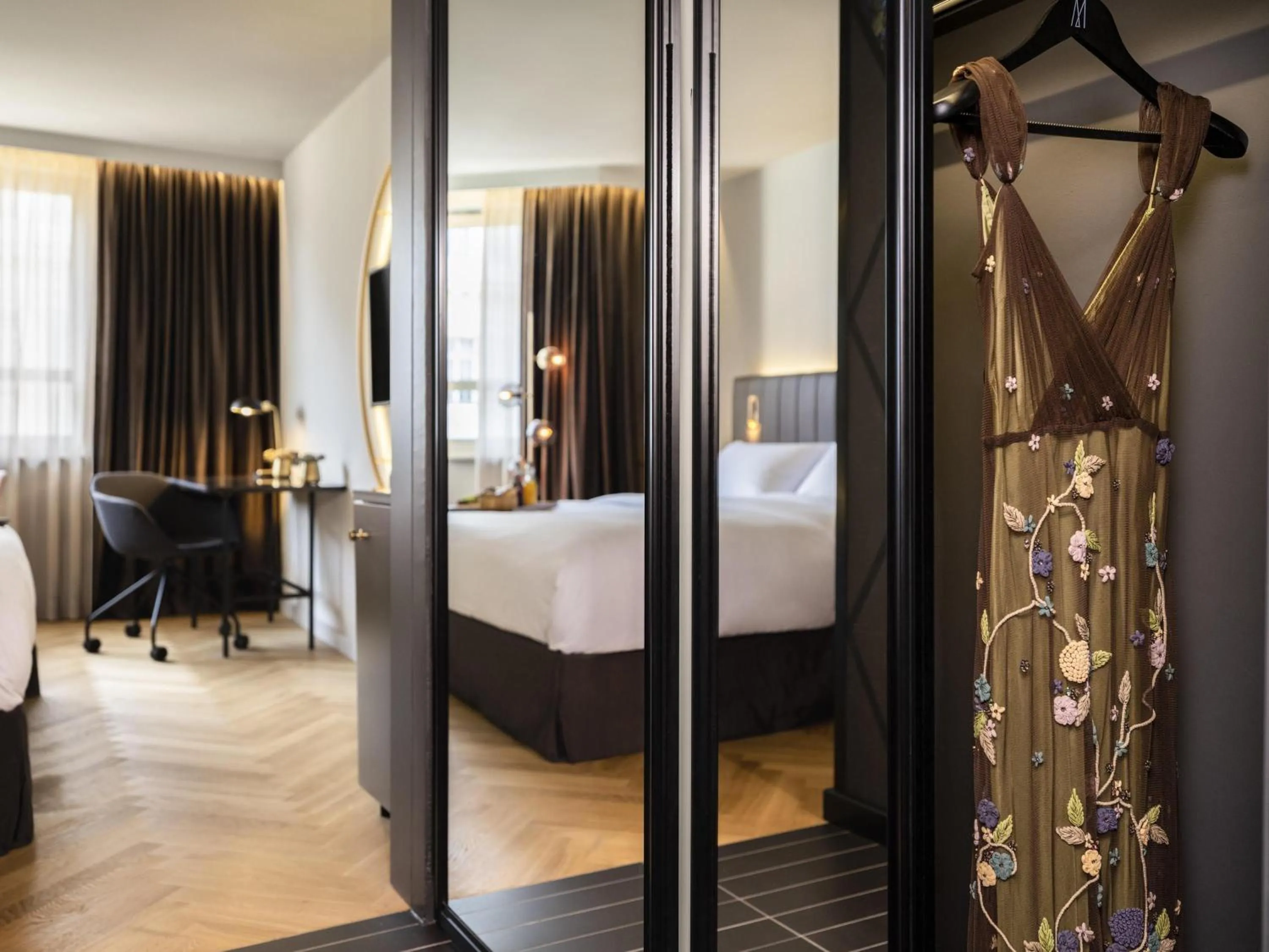 Bedroom, Bed in Hotel Am Konzerthaus - MGallery Collection