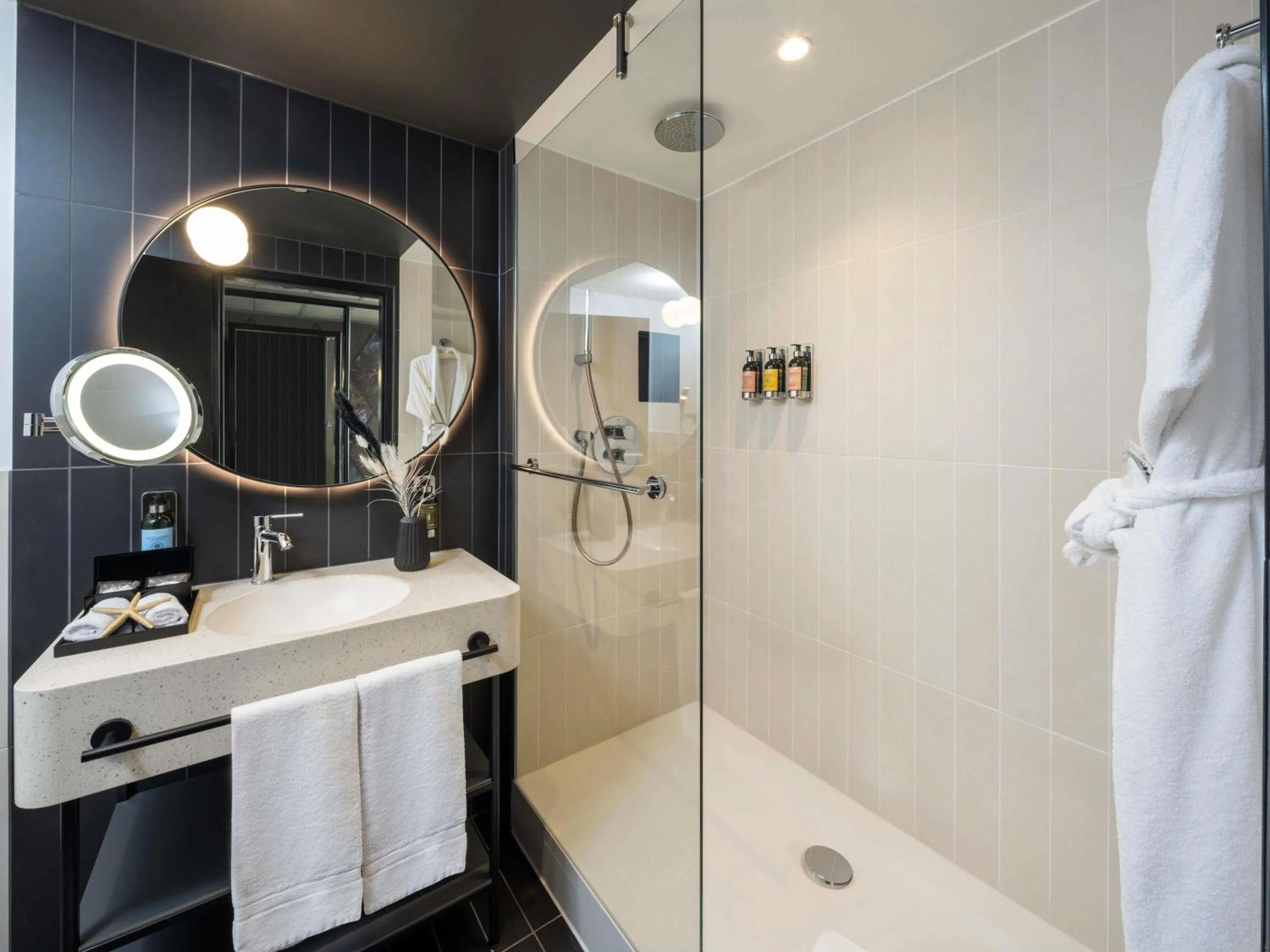 Bedroom in Hotel Am Konzerthaus - MGallery Collection