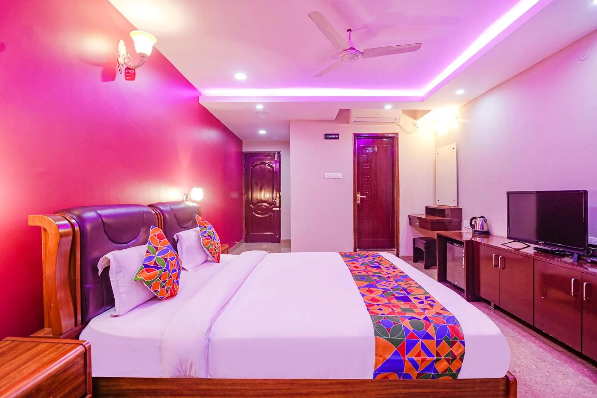 TV and multimedia, Bed in FabHotel Turning Point - Nr Ulsoor Lake