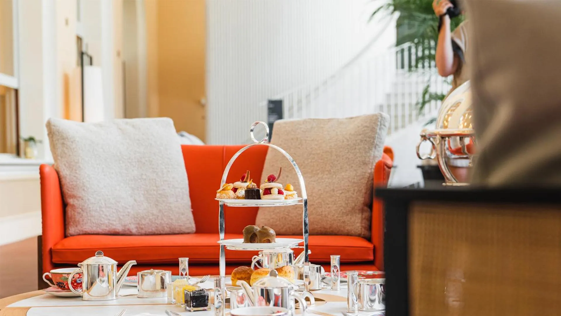 Lounge or bar in Kempinski Palace Engelberg