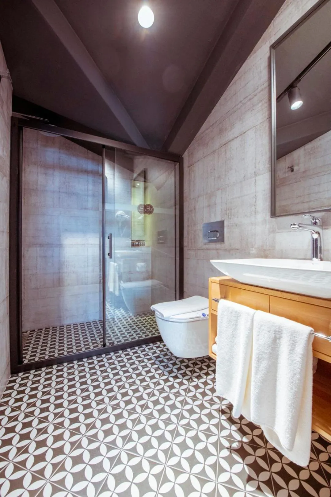 Bathroom in S3 King Residence