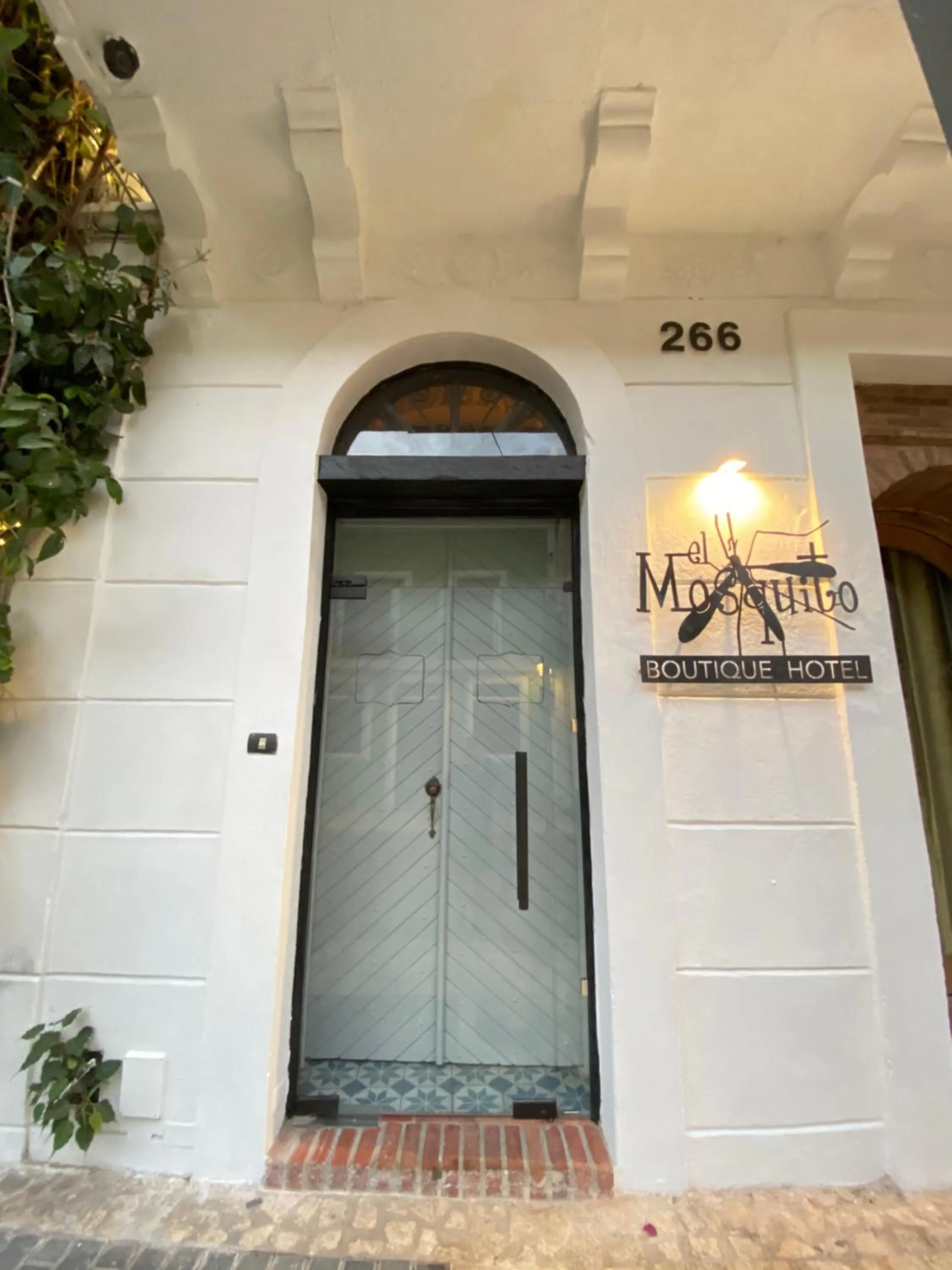 Facade/entrance in Mosquito Boutique Hotel Zona Colonial