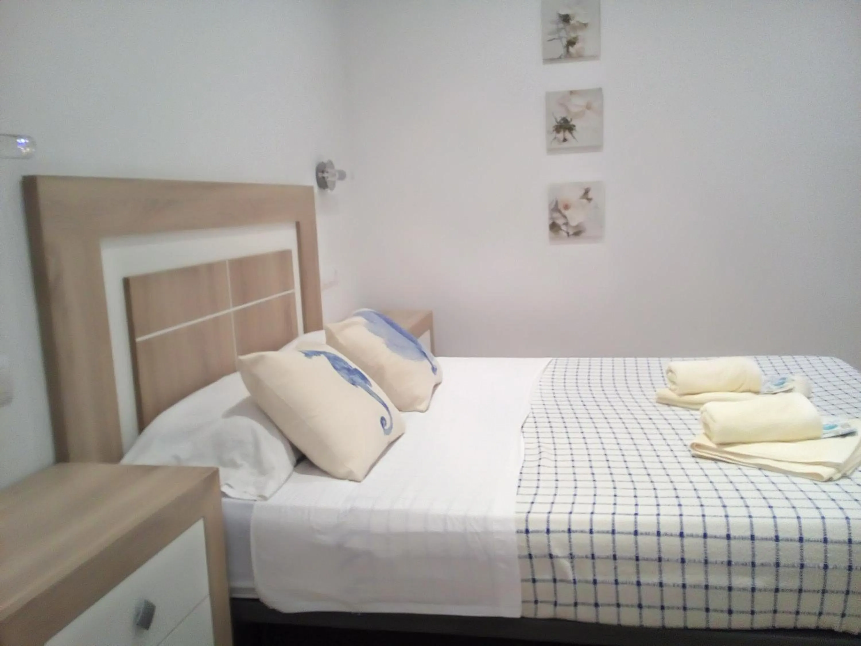 Photo of the whole room, Bed in Casa María