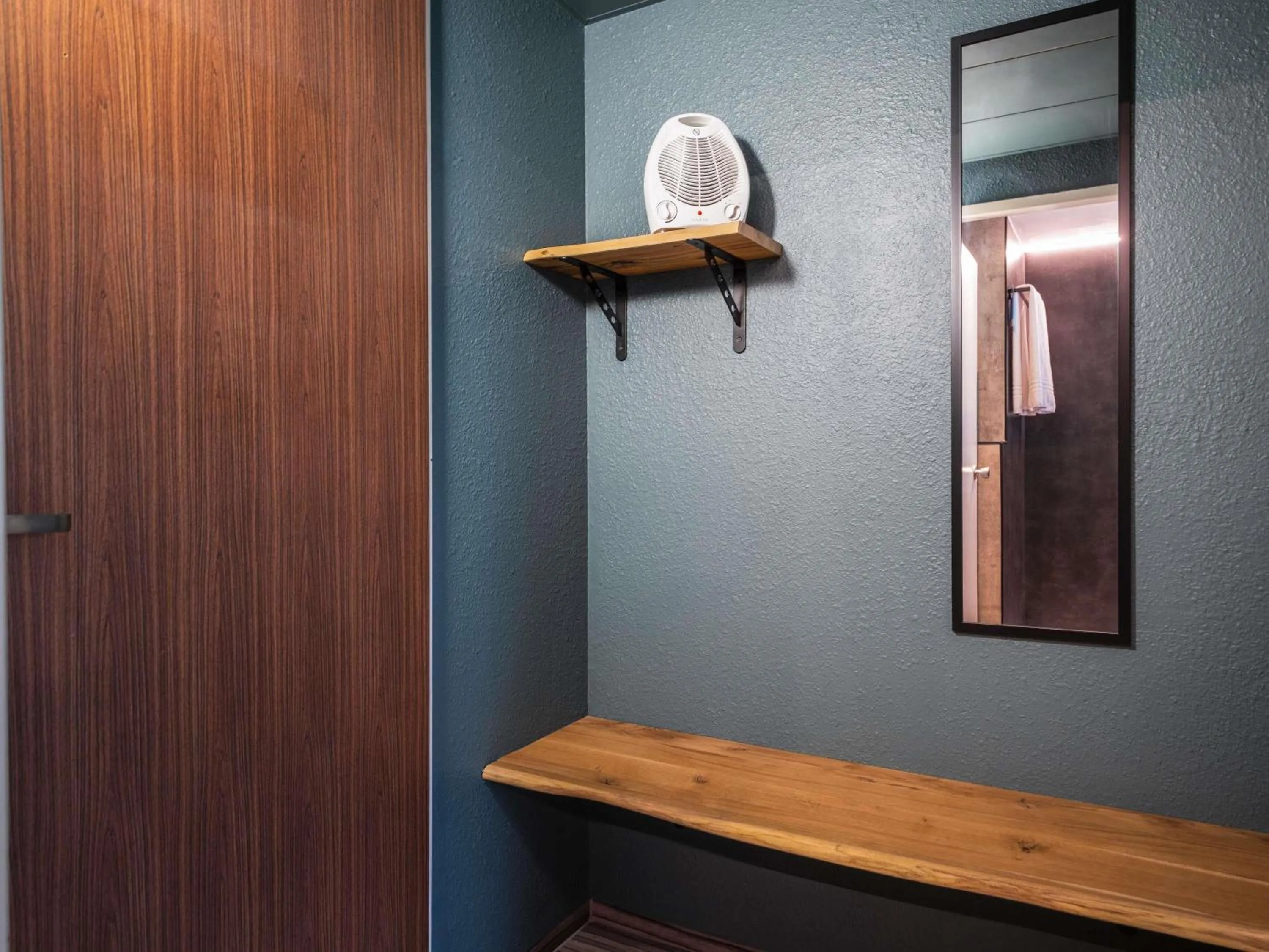 Bedroom in Ibis Styles Linz