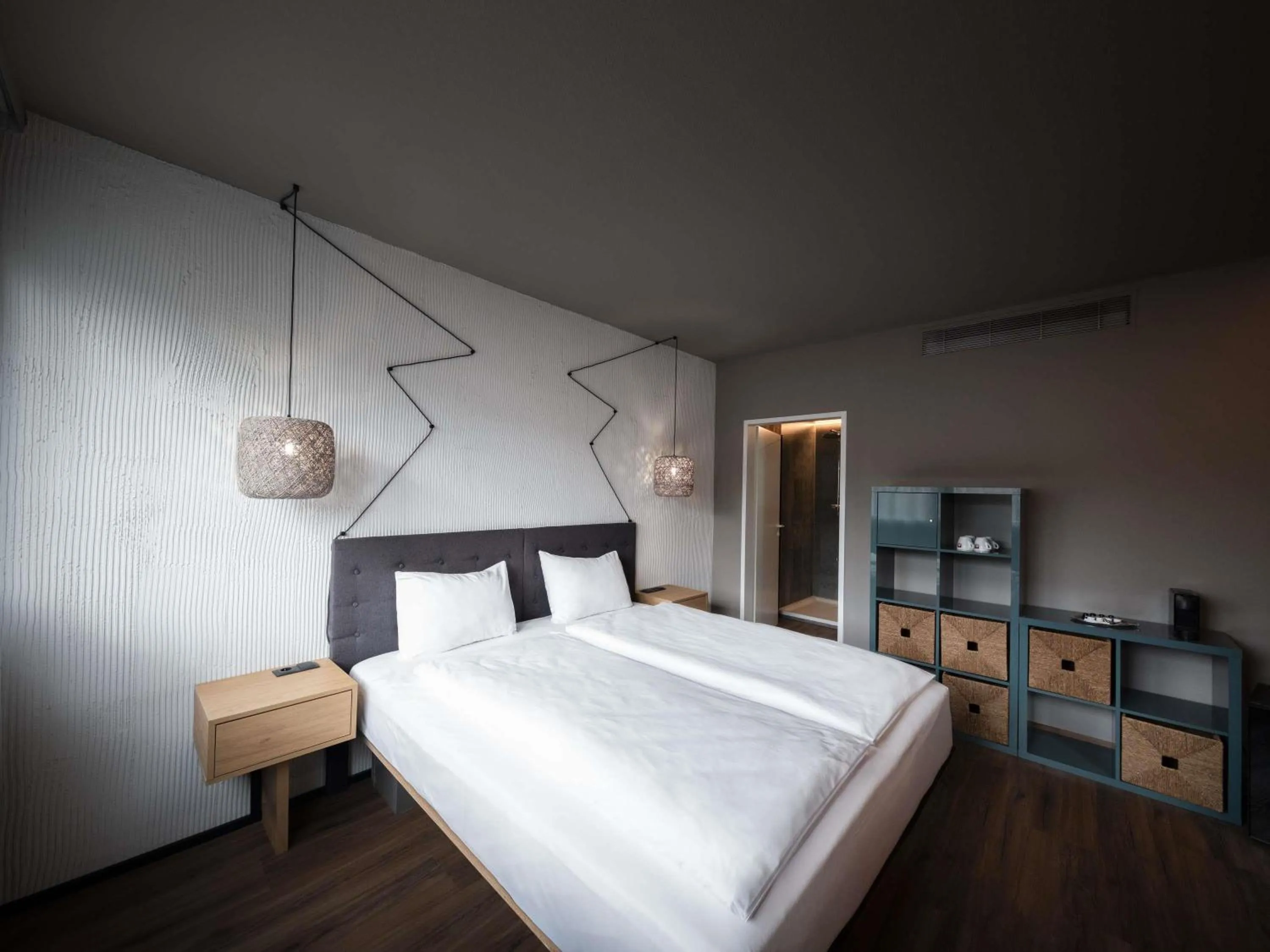 Photo of the whole room, Bed in Ibis Styles Linz