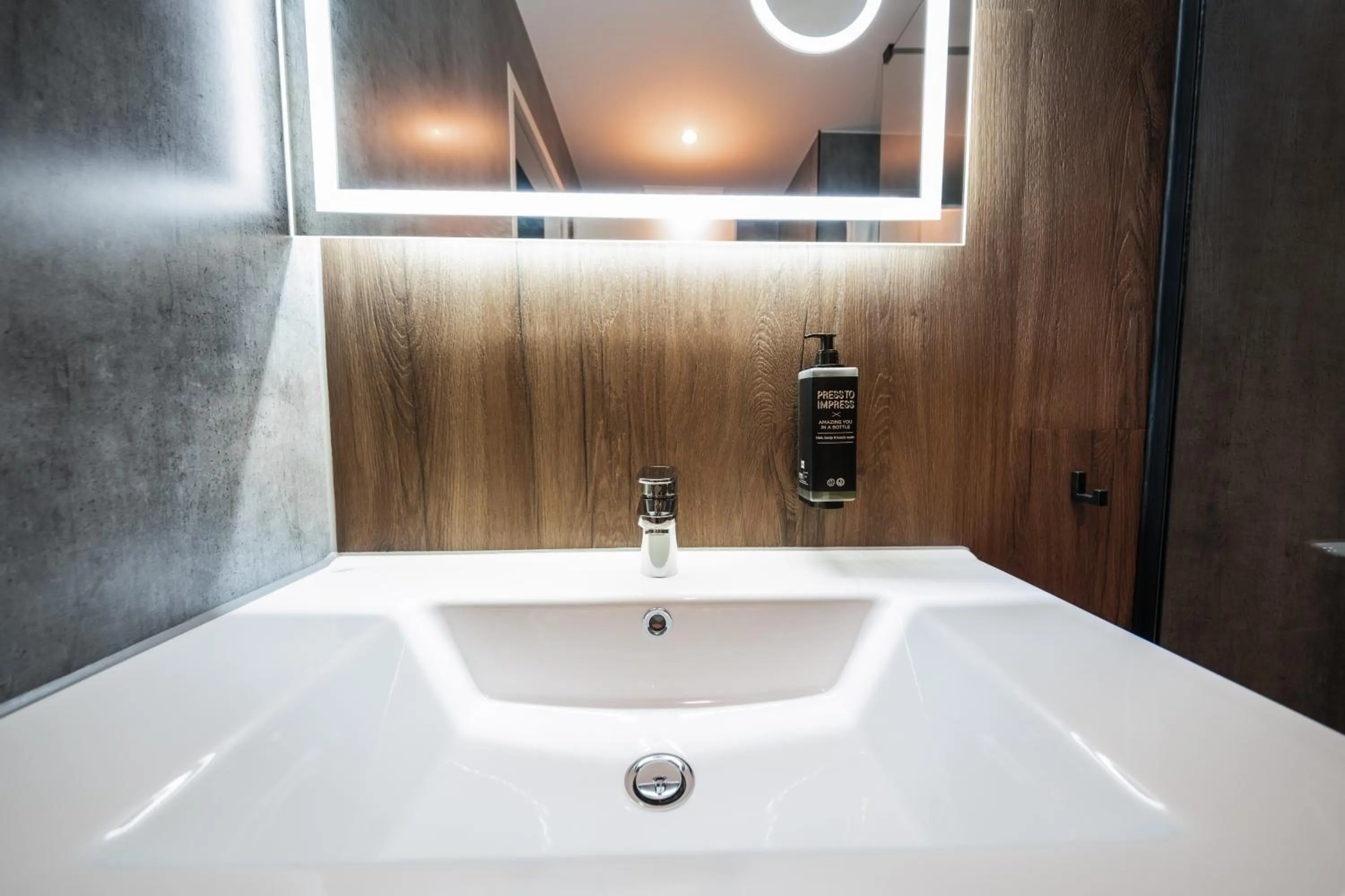 Bathroom in Ibis Styles Linz