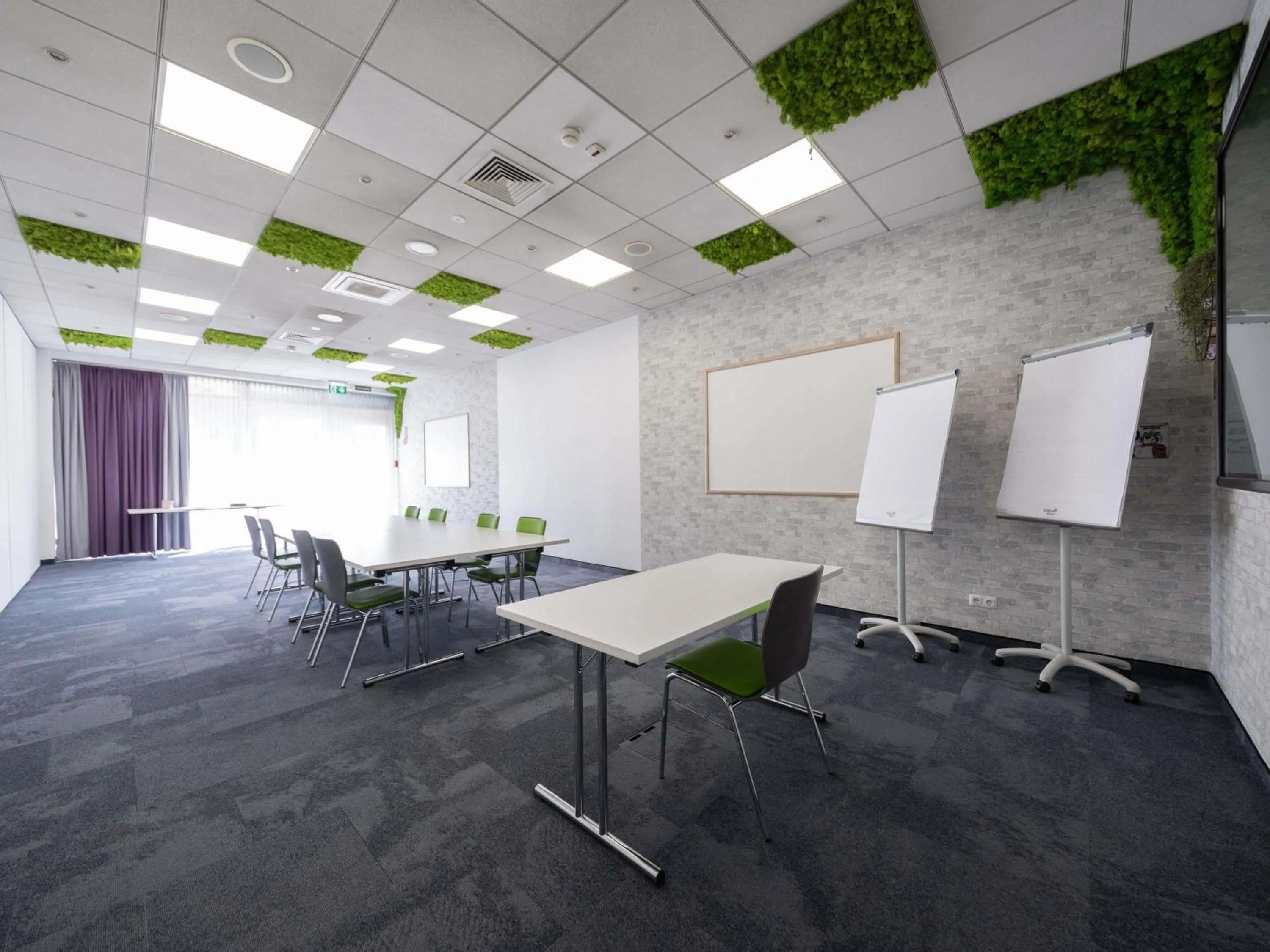 Meeting/conference room in Ibis Styles Linz